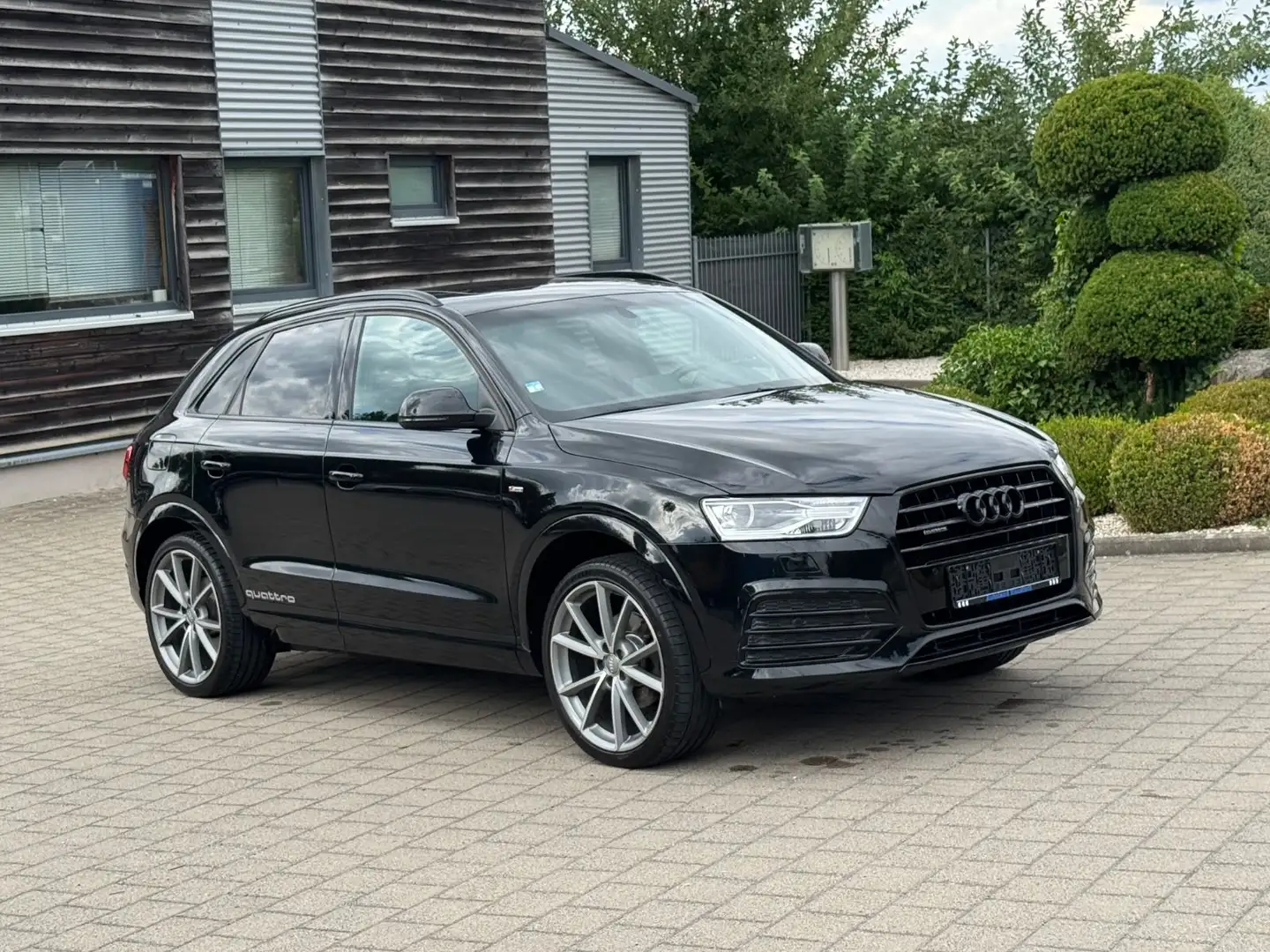 Audi Q3 2.0 TDI quattro 210 ps ABT Schwarz - 2