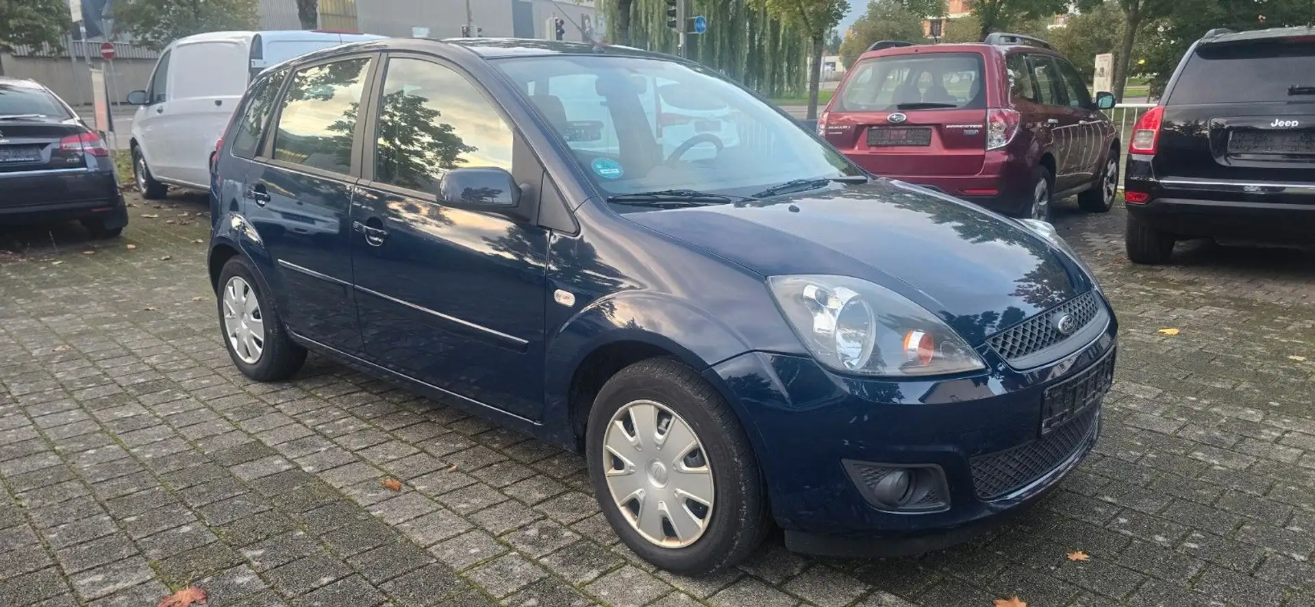 Ford Fiesta Style 1.3 -5 Türig-Neu Tüv-Klima Blau - 2