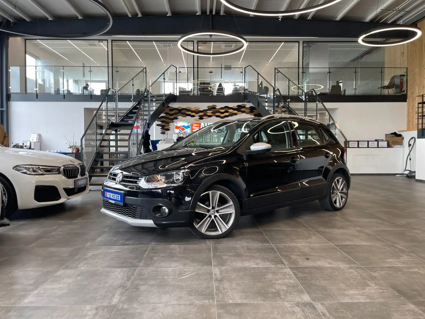 Volkswagen Polo V CrossPolo 1.4*SPORTSITZE*KLIMA*TÜV*2.HAND Schwarz - 1