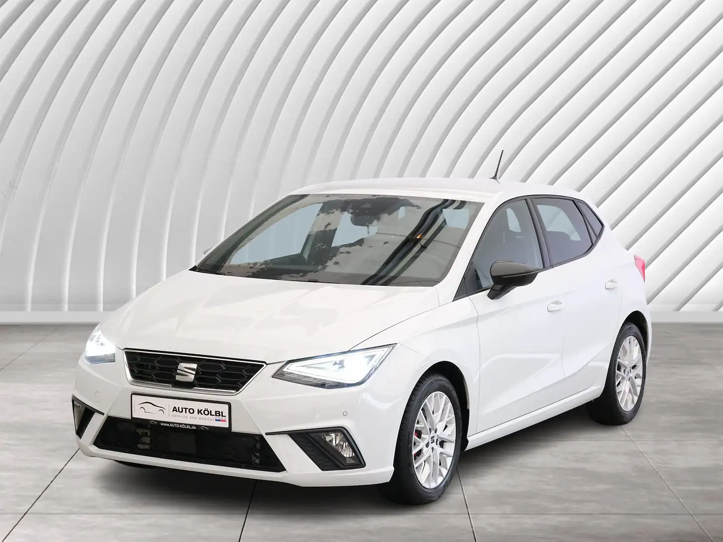 SEAT Ibiza FR ACC RFK NAVI LED PDC V+H DAB Tempomat Weiß - 1