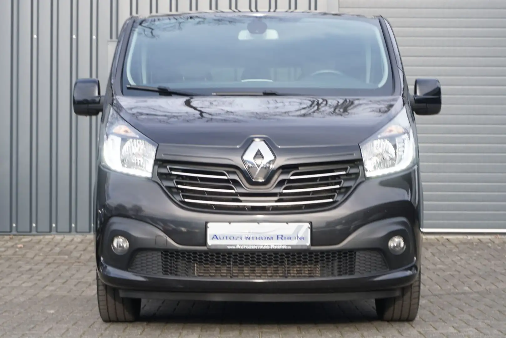 Renault Trafic Combi L2H1 Grand SpaceClass NAV RFK TEMPO Schwarz - 2