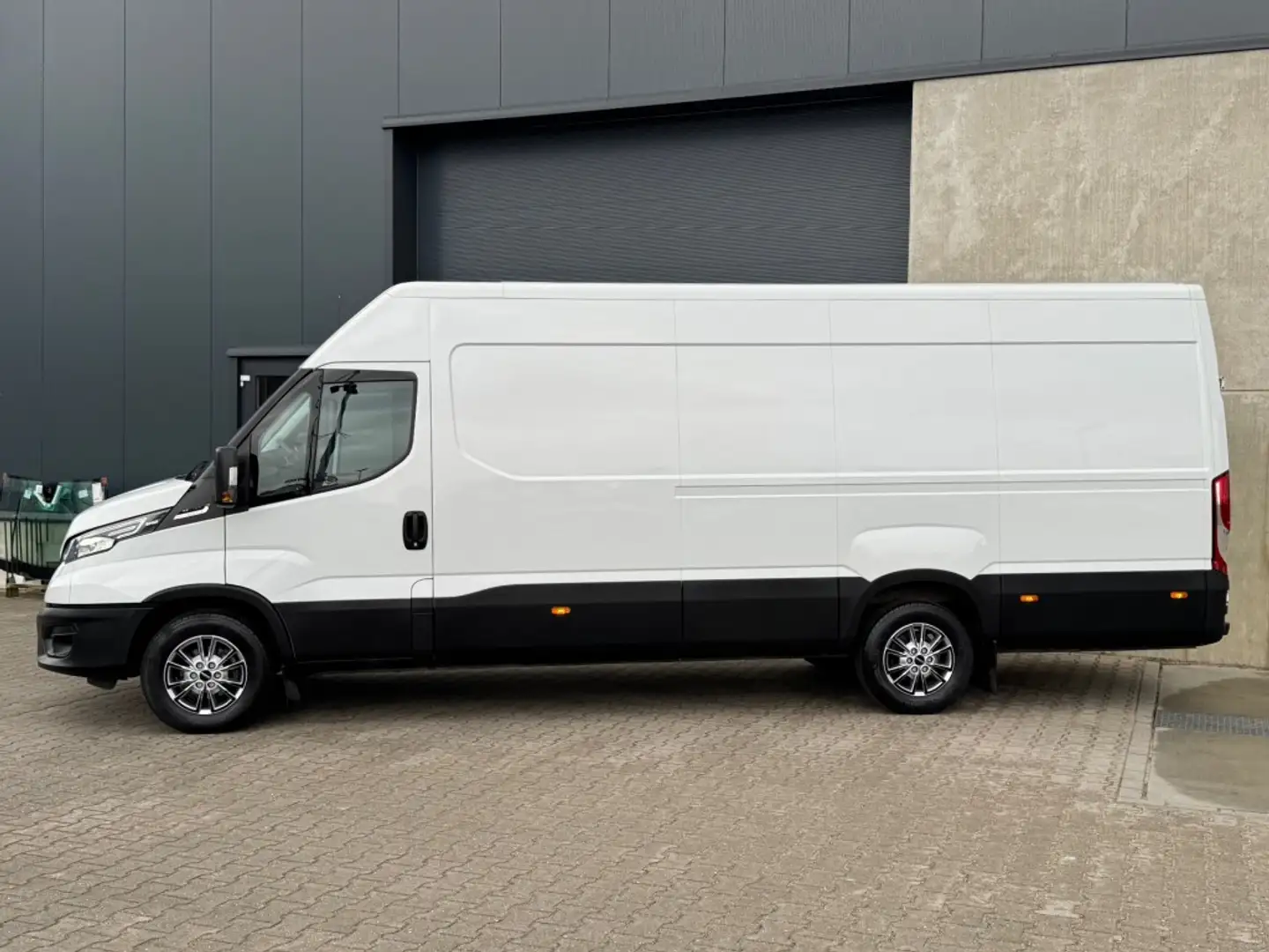 Iveco Sonstige 35S16V 2.3 410L H3 Automaat  Adap cruise Weiß - 2