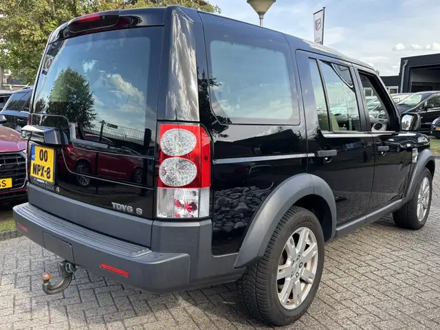 Land Rover Discovery view 5