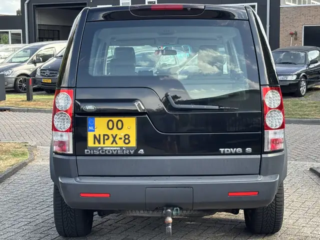 Land Rover Discovery view 6