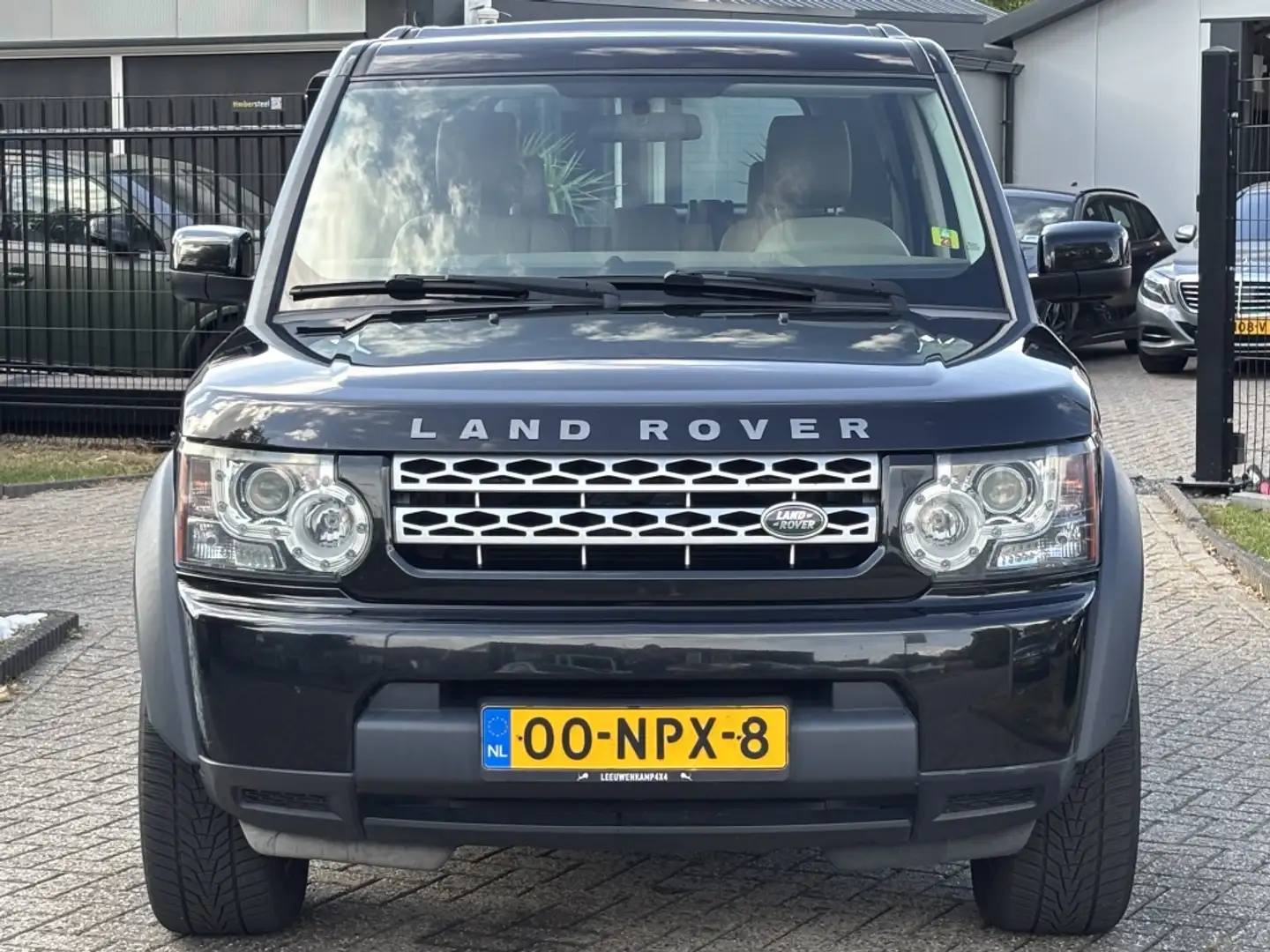 Land Rover Discovery 3.0 TDV6 Zwart 2010 Trekhaak OH Historie Zwart - 2