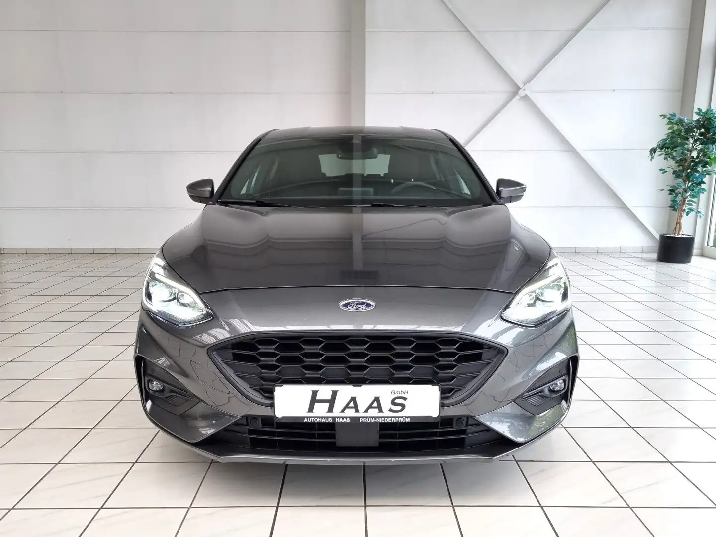 Ford Focus ST-Line 1.5l 150 PS 8-G-Auto. #i.LED #AHK Grau - 2