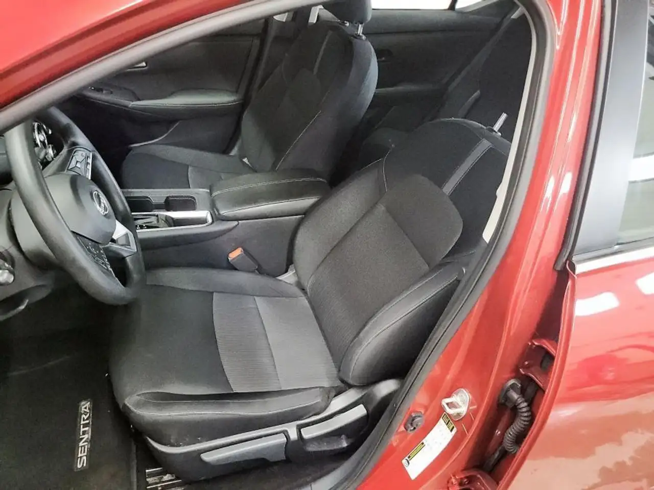 Nissan Sentra снимка Nissan Sentra