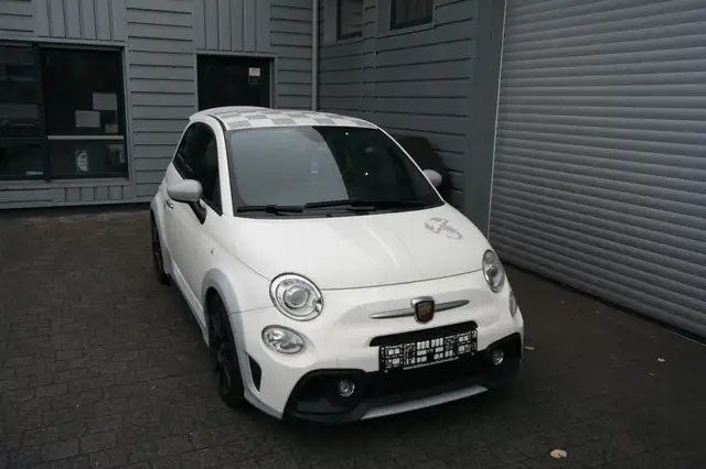 Abarth 695C 1.4 T-Jet 16V 695C Automatik