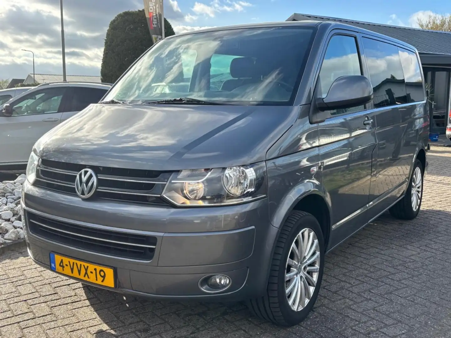 Volkswagen Transporter 2.0 TDI L1H1 Dubbel Cabine Automaar 2012 Gris - 1