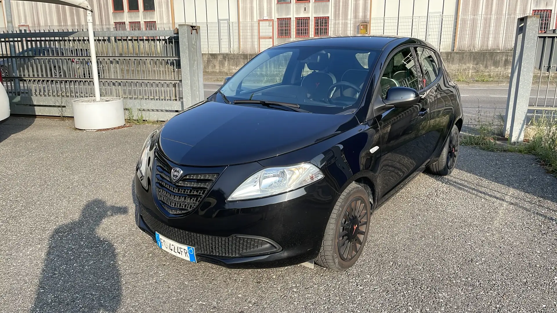Lancia Ypsilon Ypsilon 1.2 8v Elefantino 69cv my14 Nero - 1