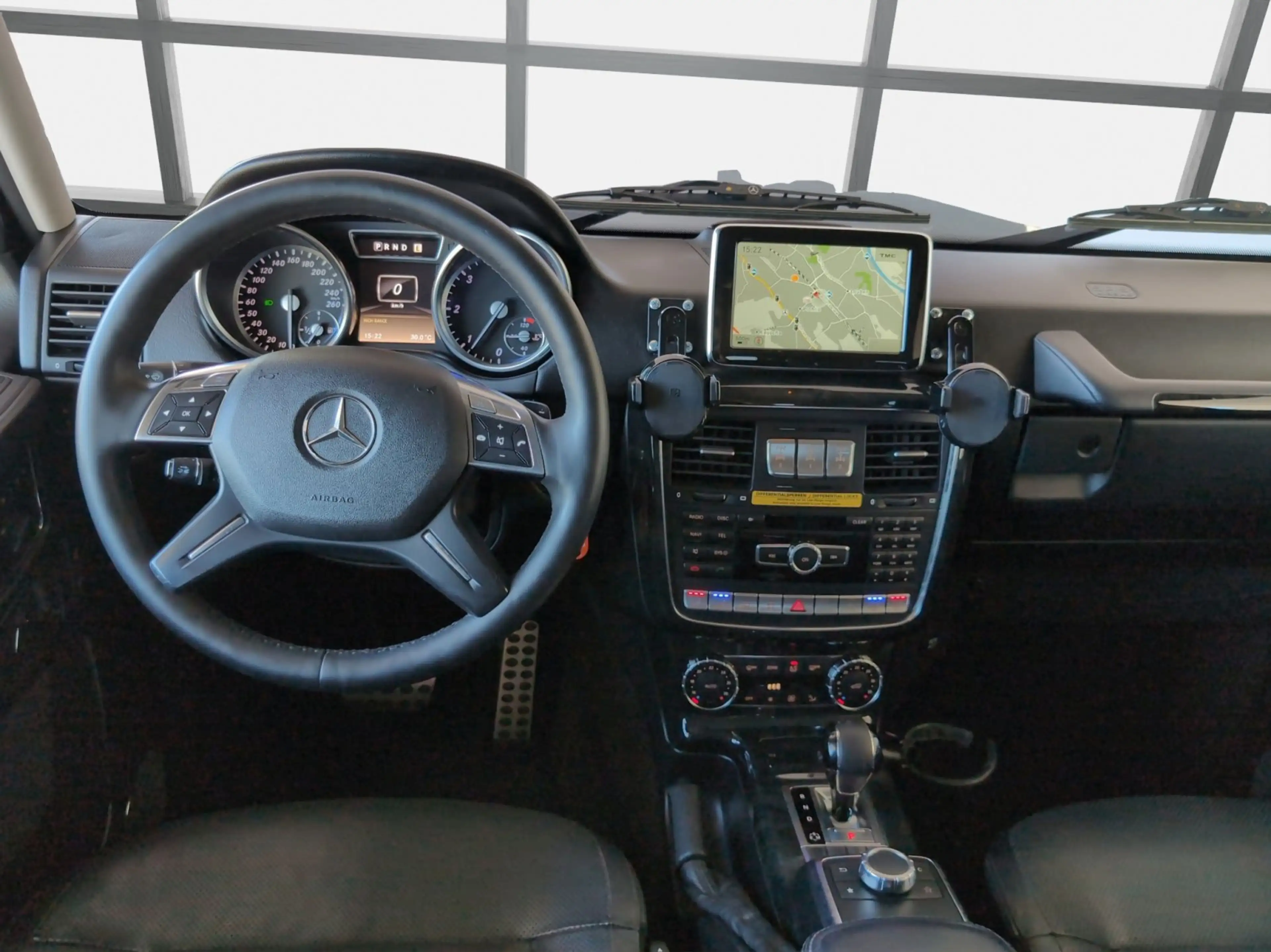 Mercedes-Benz G 350 D /2.Hd/Distro/StandHzg./AHK/H&K/Sitzlüft. — photo 9