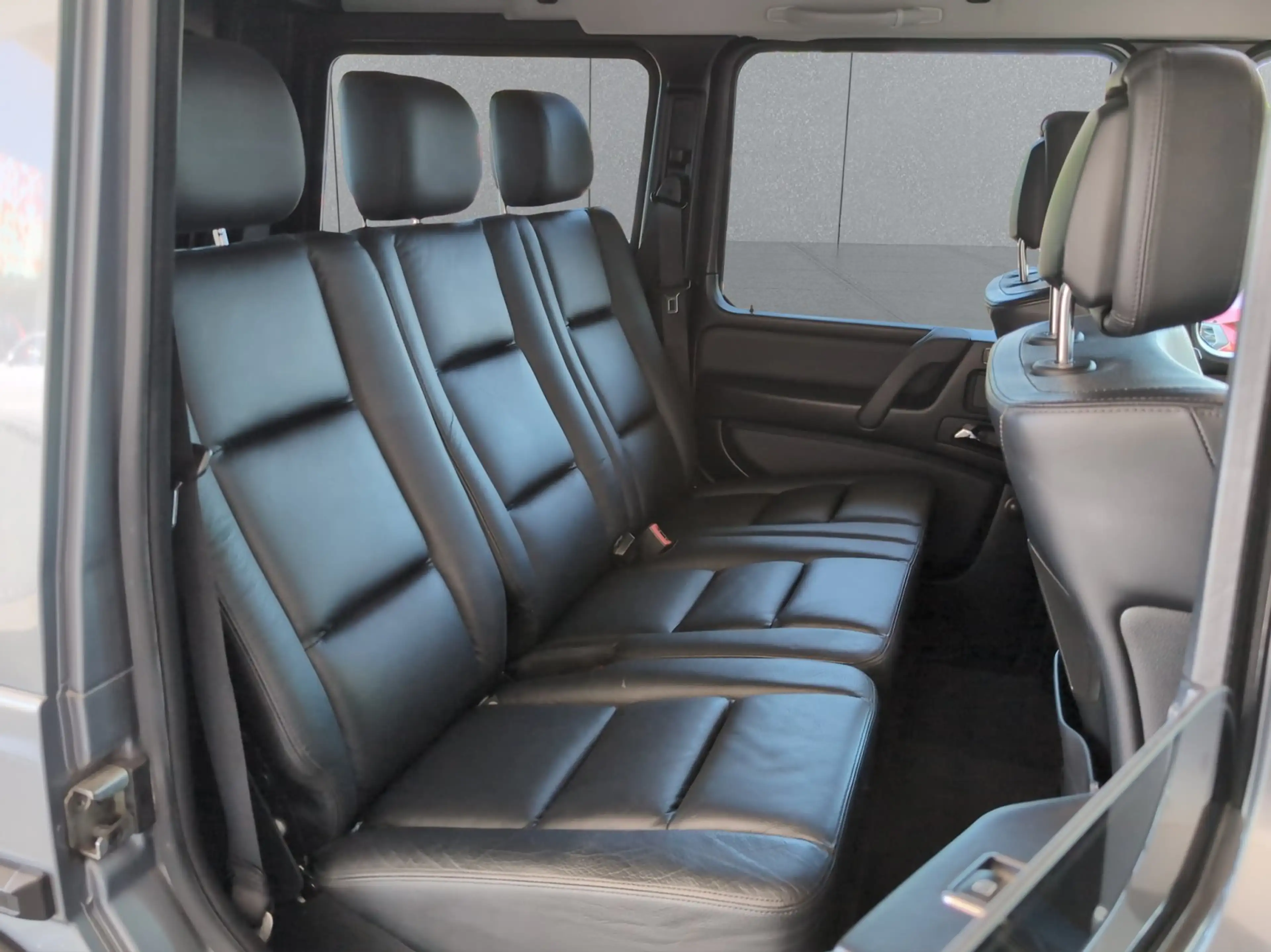 Mercedes-Benz G 350 D /2.Hd/Distro/StandHzg./AHK/H&K/Sitzlüft. — photo 8