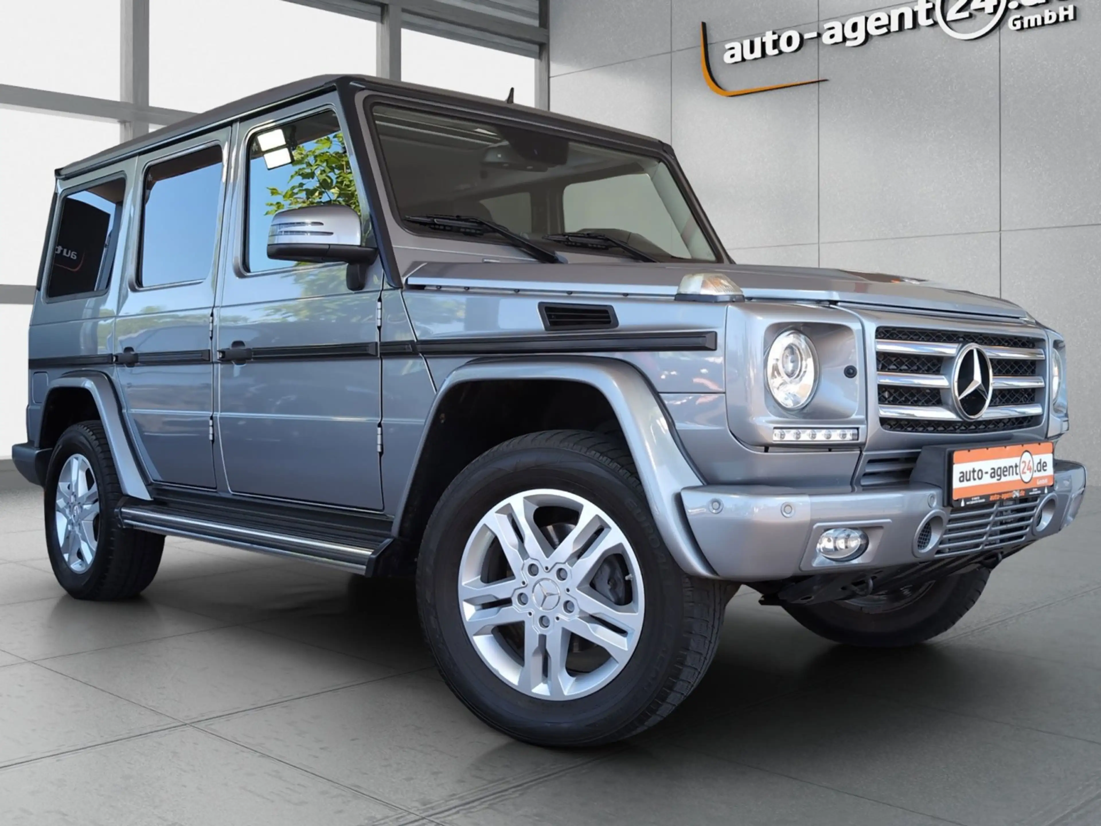 Mercedes-Benz G 350 D /2.Hd/Distro/StandHzg./AHK/H&K/Sitzlüft.