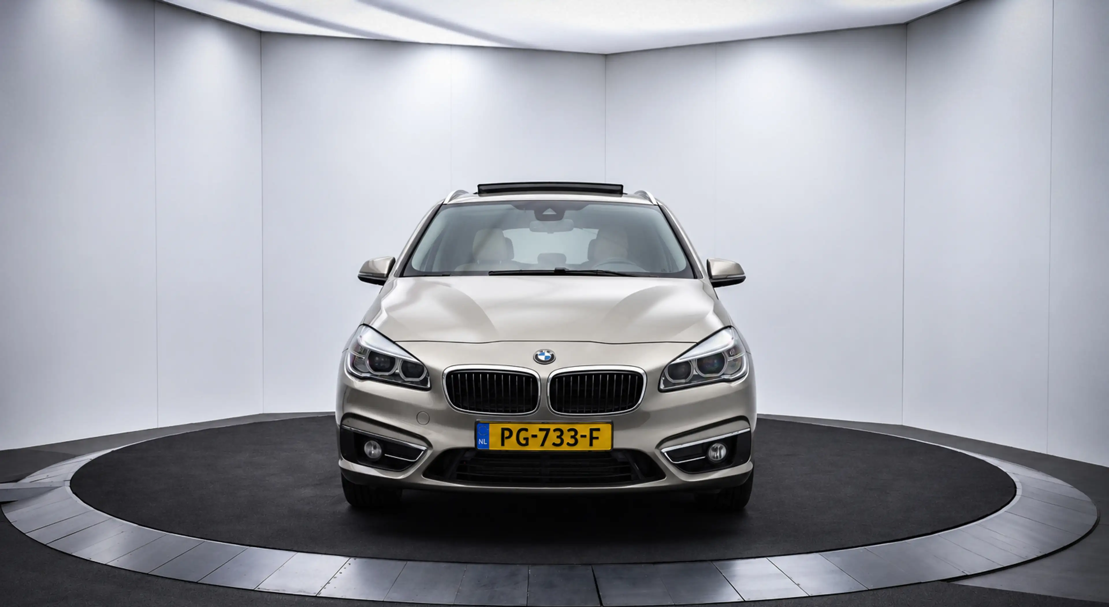 BMW 220 2-serie Active Tourer 220iA High Executive SCHUIFD — photo 2