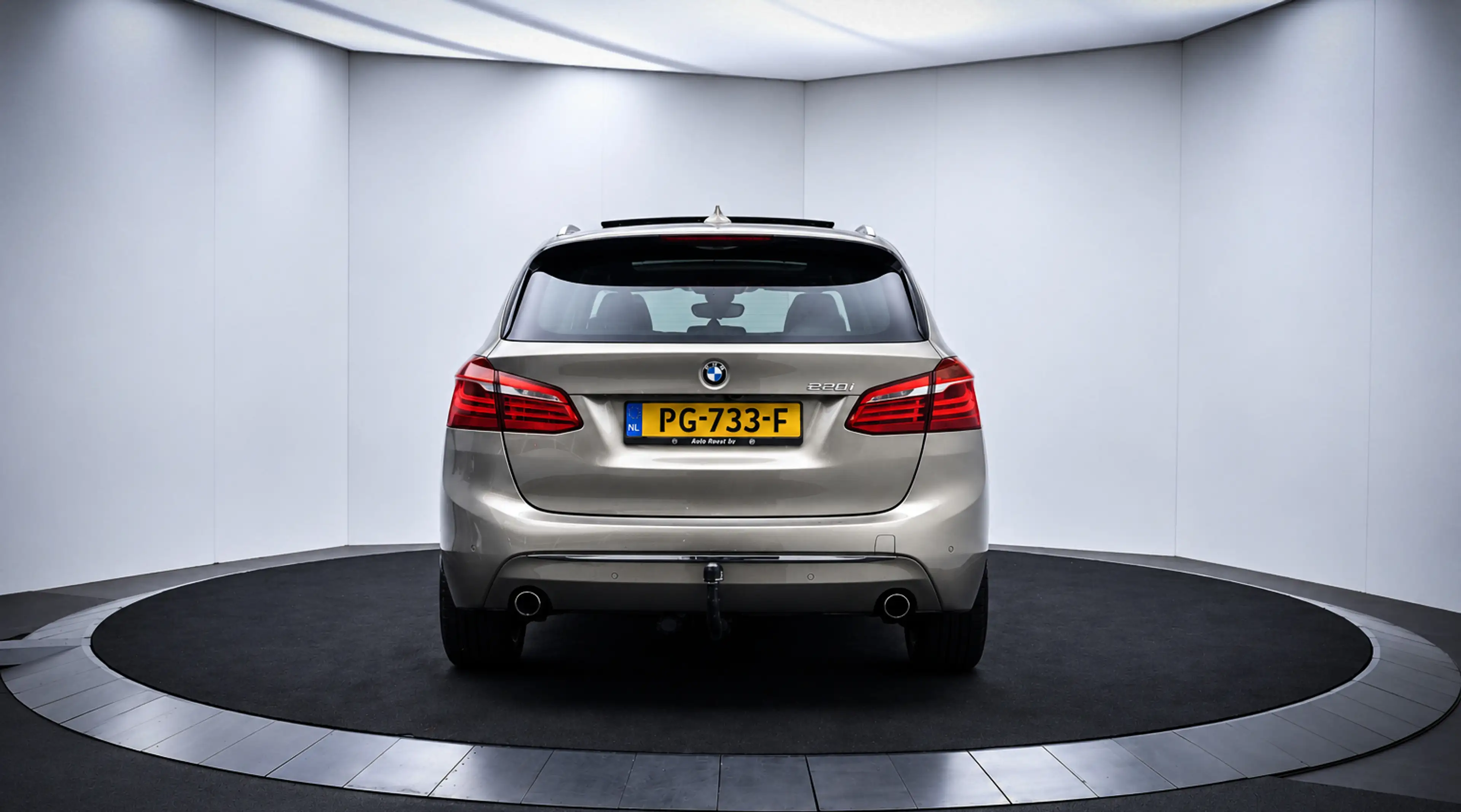 BMW 220 2-serie Active Tourer 220iA High Executive SCHUIFD — photo 6