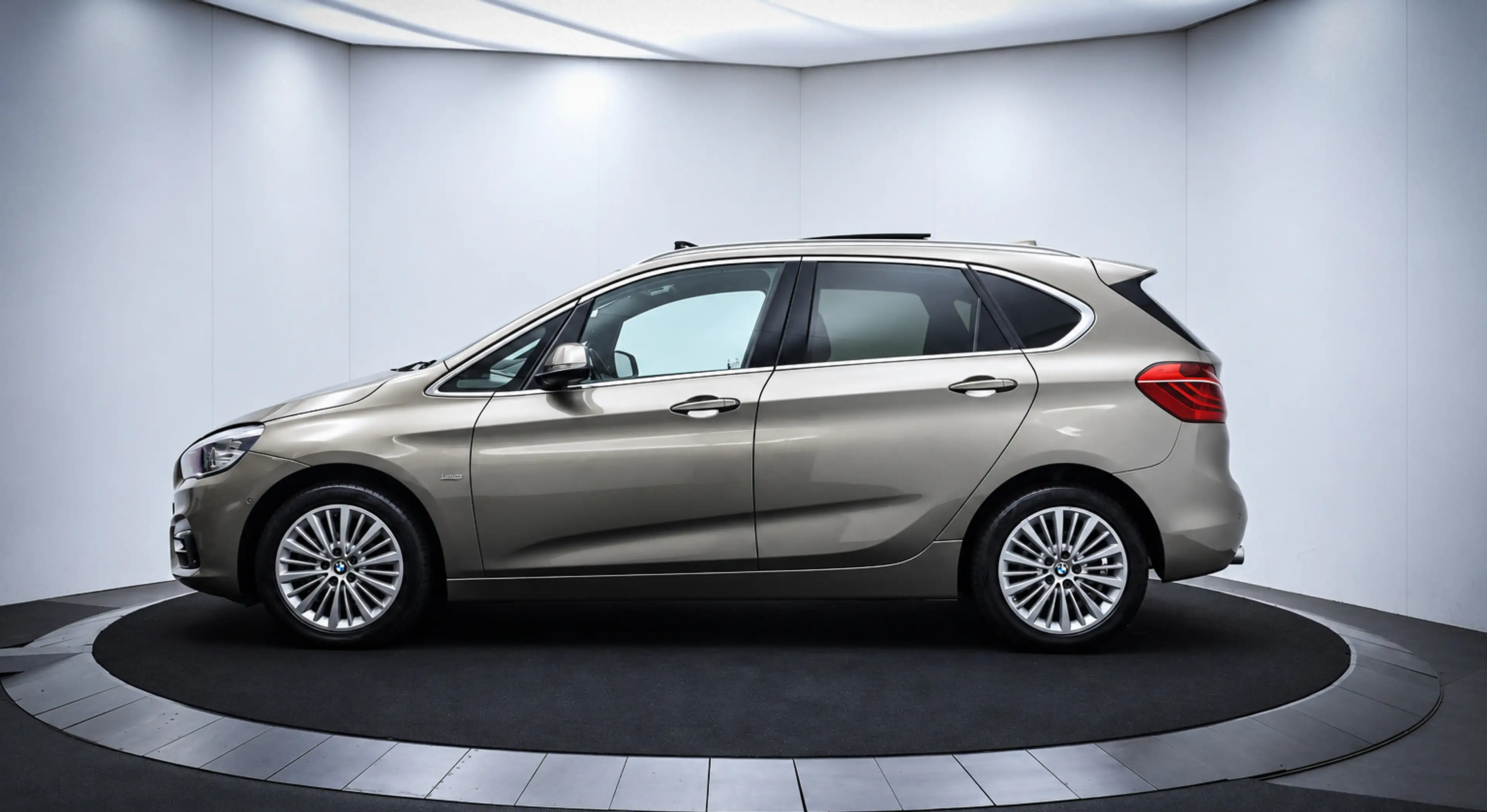 BMW 220 2-serie Active Tourer 220iA High Executive SCHUIFD — photo 12