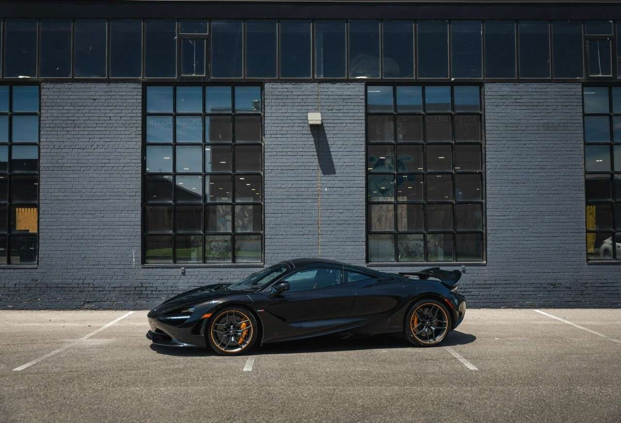 2025 McLaren 750 Coupe
