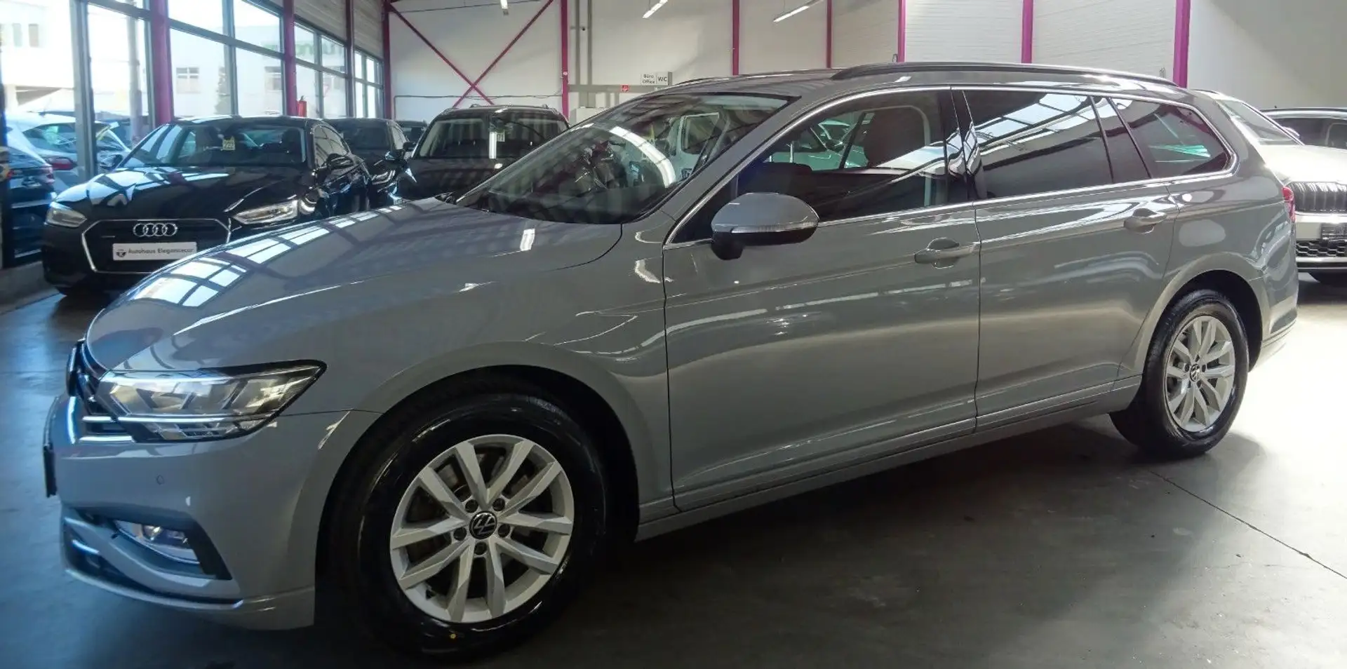 Volkswagen Passat Variant PASSAT 2.0 TDI CL.*AHK*ACC*CAM*SHA*MASSAGE* Grau - 2
