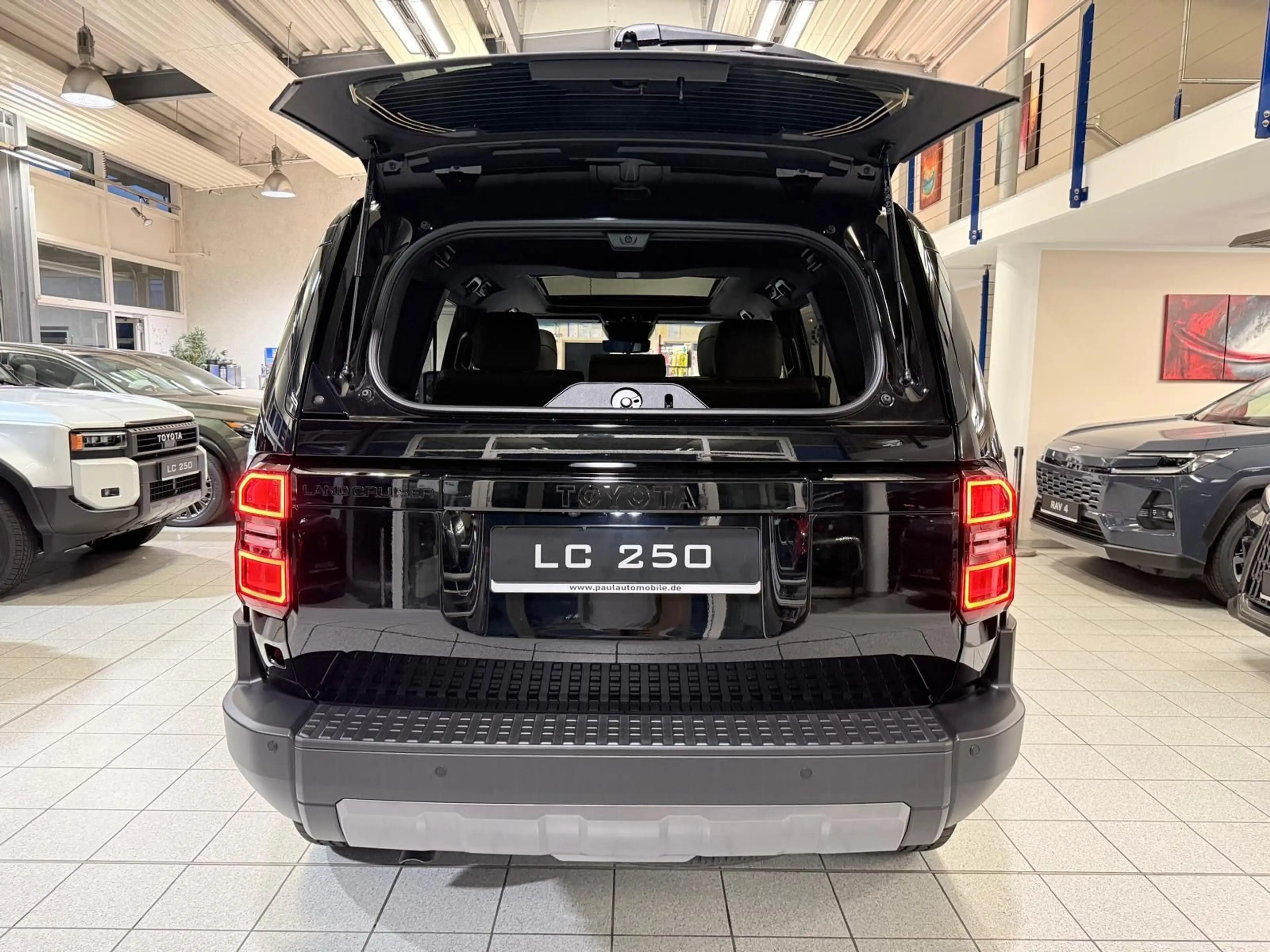 Toyota Land Cruiser 250 - LOUNGE-MILD HYBRID-PANORAMA-HEAD UP — photo 10