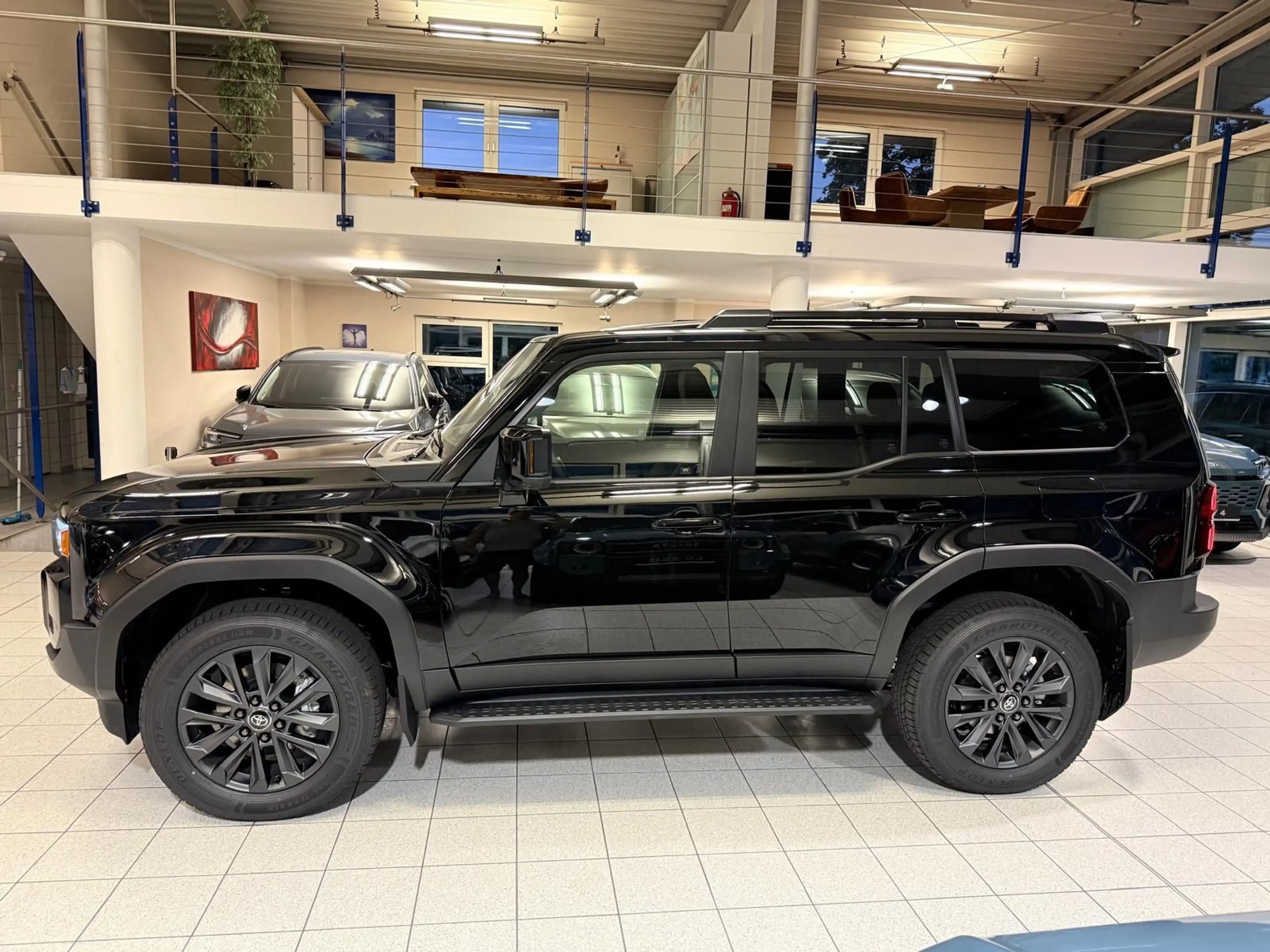 Toyota Land Cruiser 250 - LOUNGE-MILD HYBRID-PANORAMA-HEAD UP — photo 7
