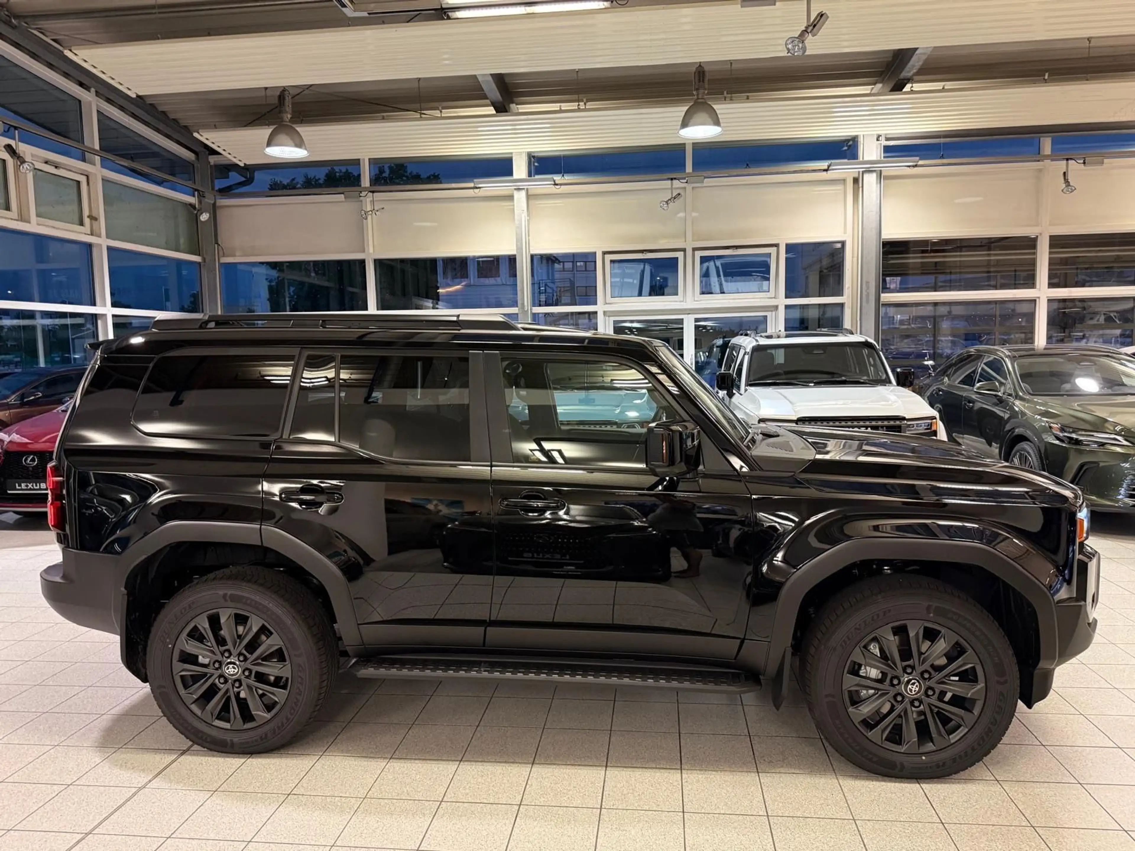 Toyota Land Cruiser 250 - LOUNGE-MILD HYBRID-PANORAMA-HEAD UP — photo 14