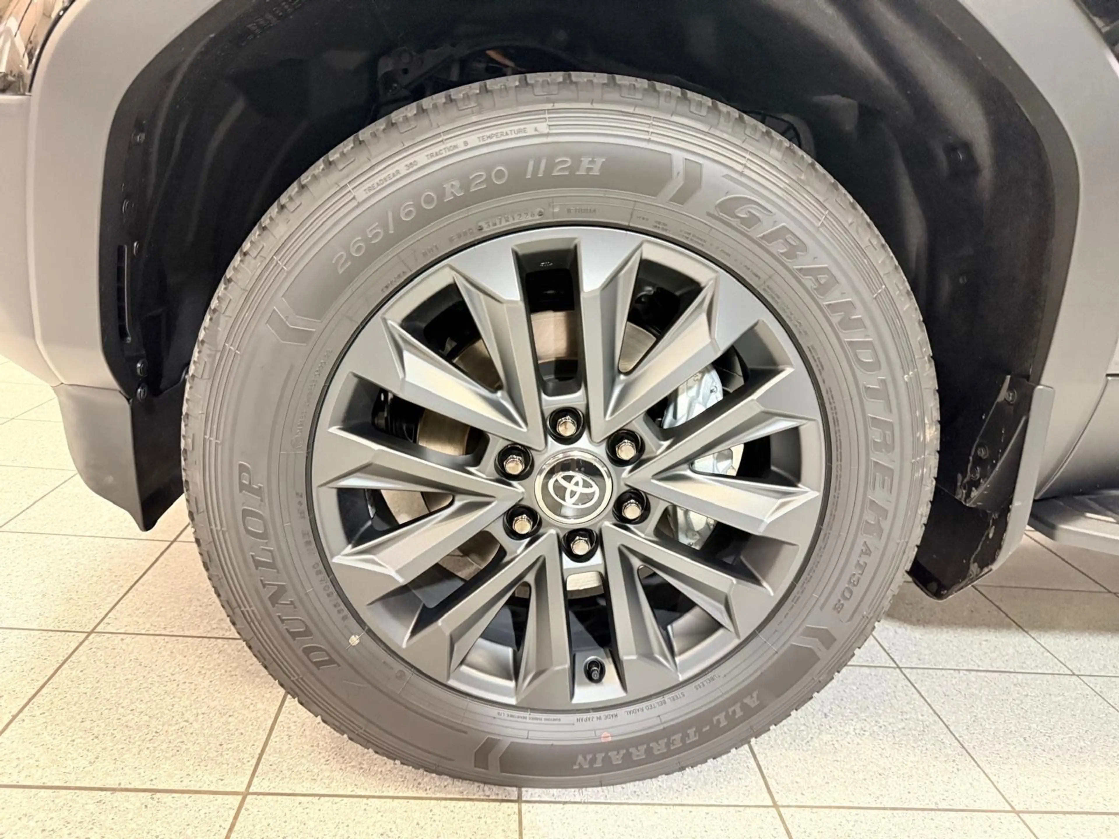 Toyota Land Cruiser 250 - LOUNGE-MILD HYBRID-PANORAMA-HEAD UP — photo 6