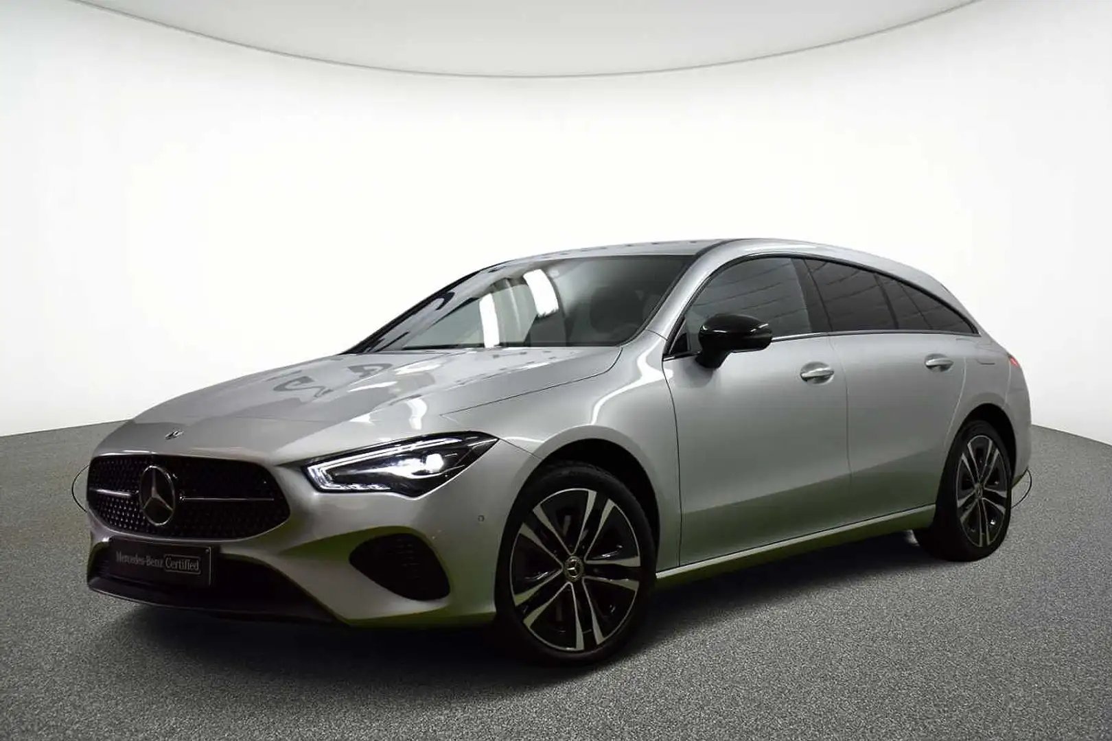 Mercedes-Benz CLA 250 e Shooting Brake Argent - 1