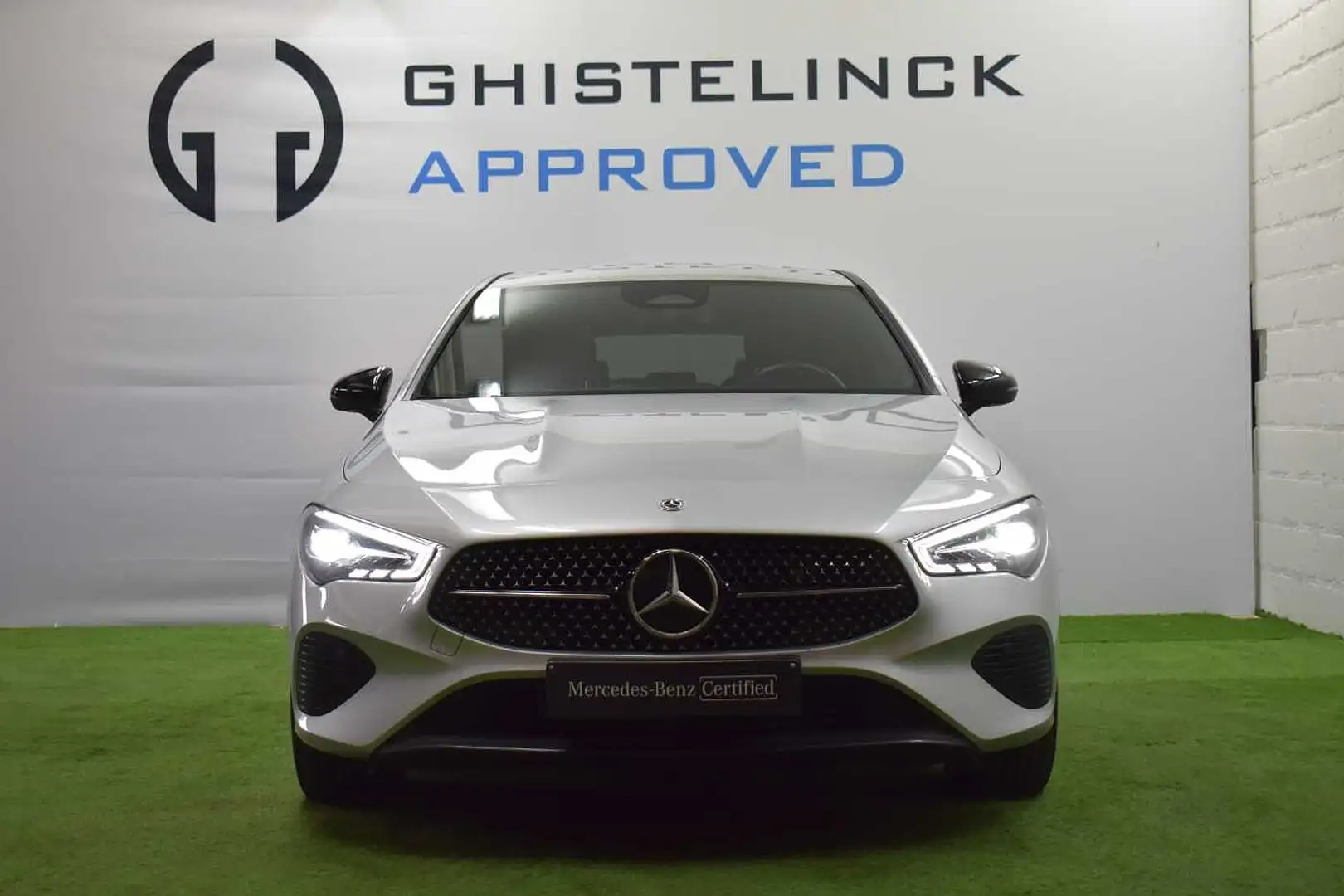 Mercedes-Benz CLA 250 e Shooting Brake Argent - 2