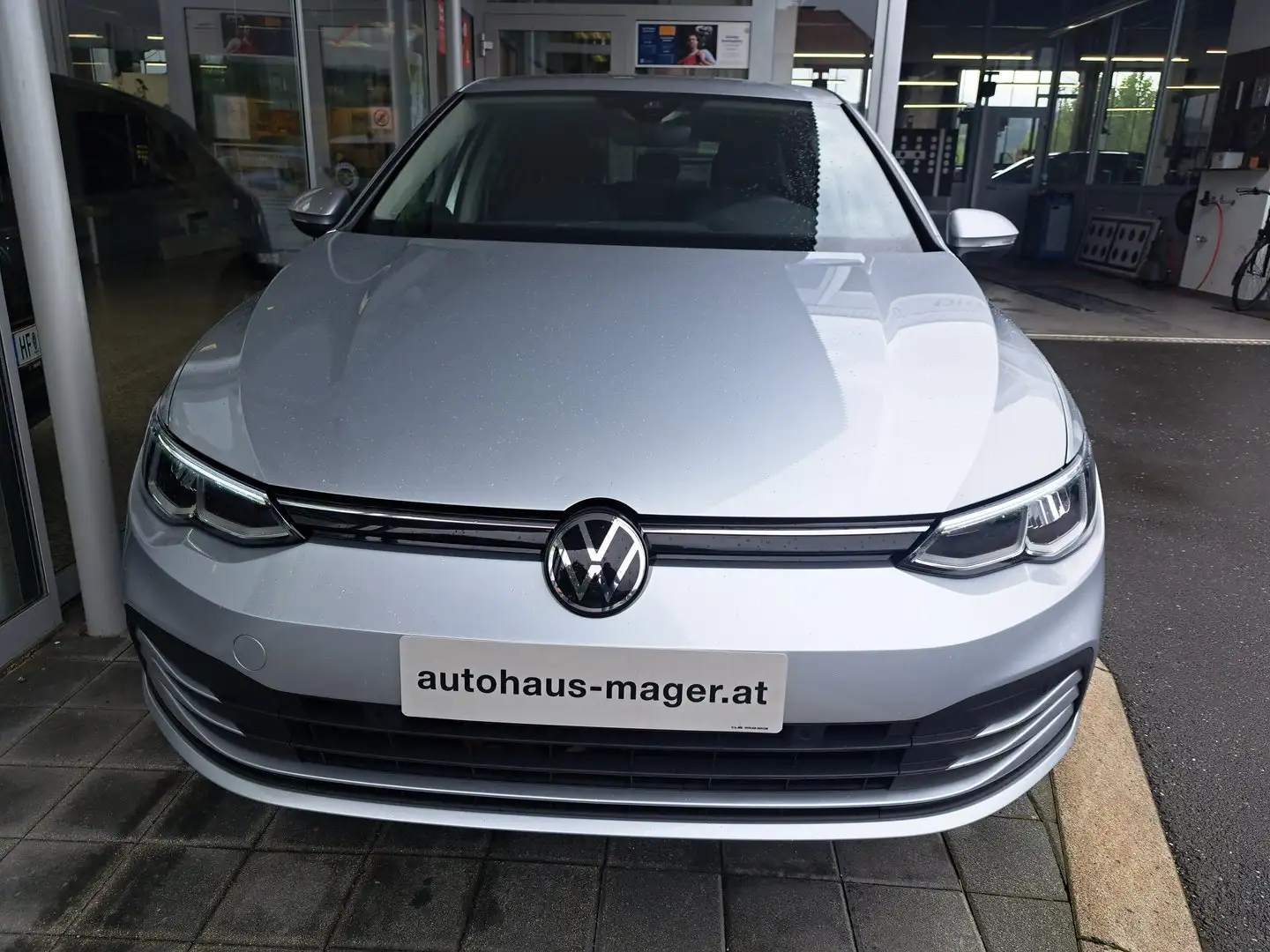 Volkswagen Golf NOW TSI Silber - 2