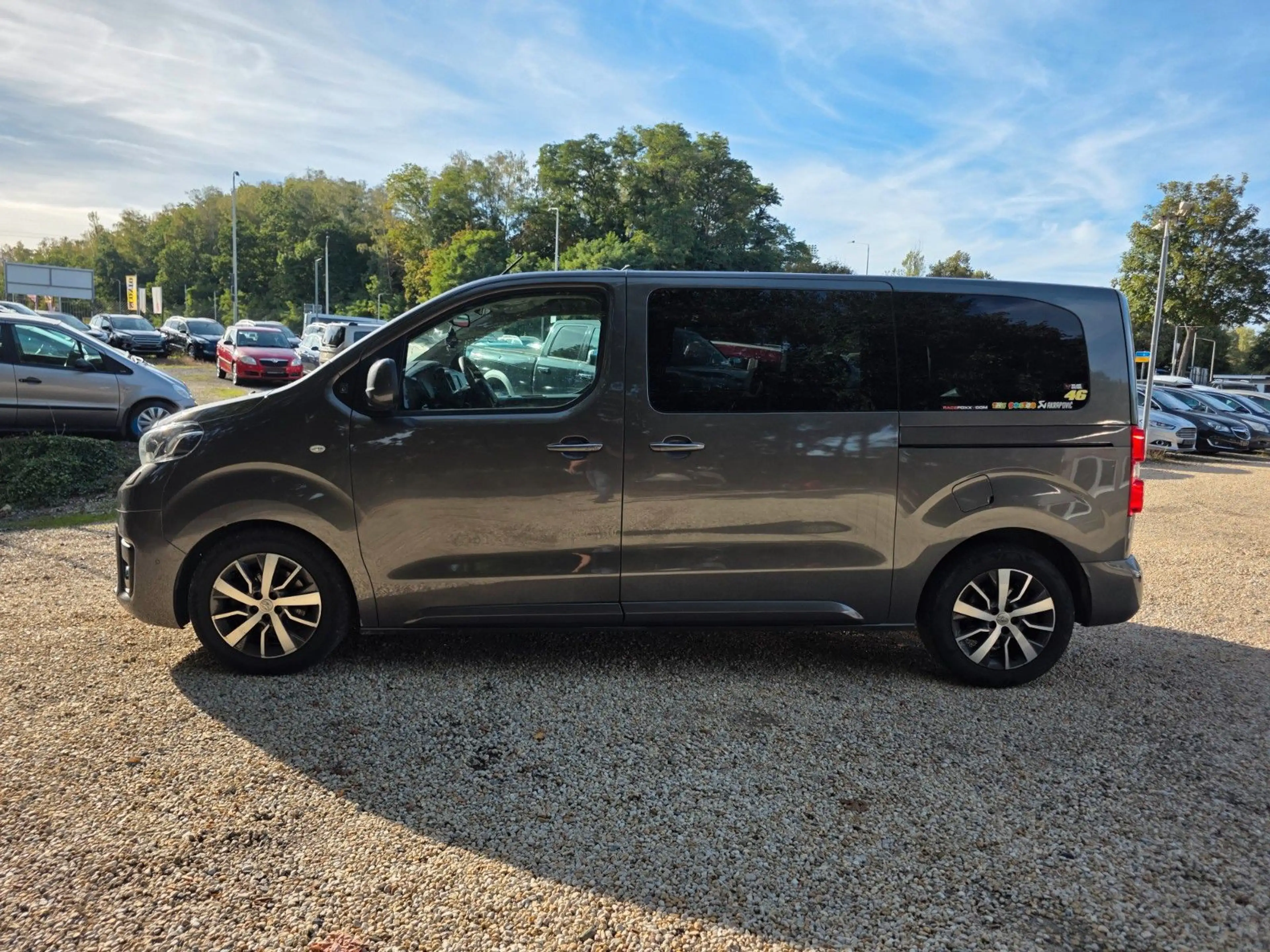 Toyota Proace Verso  2.0 -8 Sitze -TÜV 09 2027 — photo 8