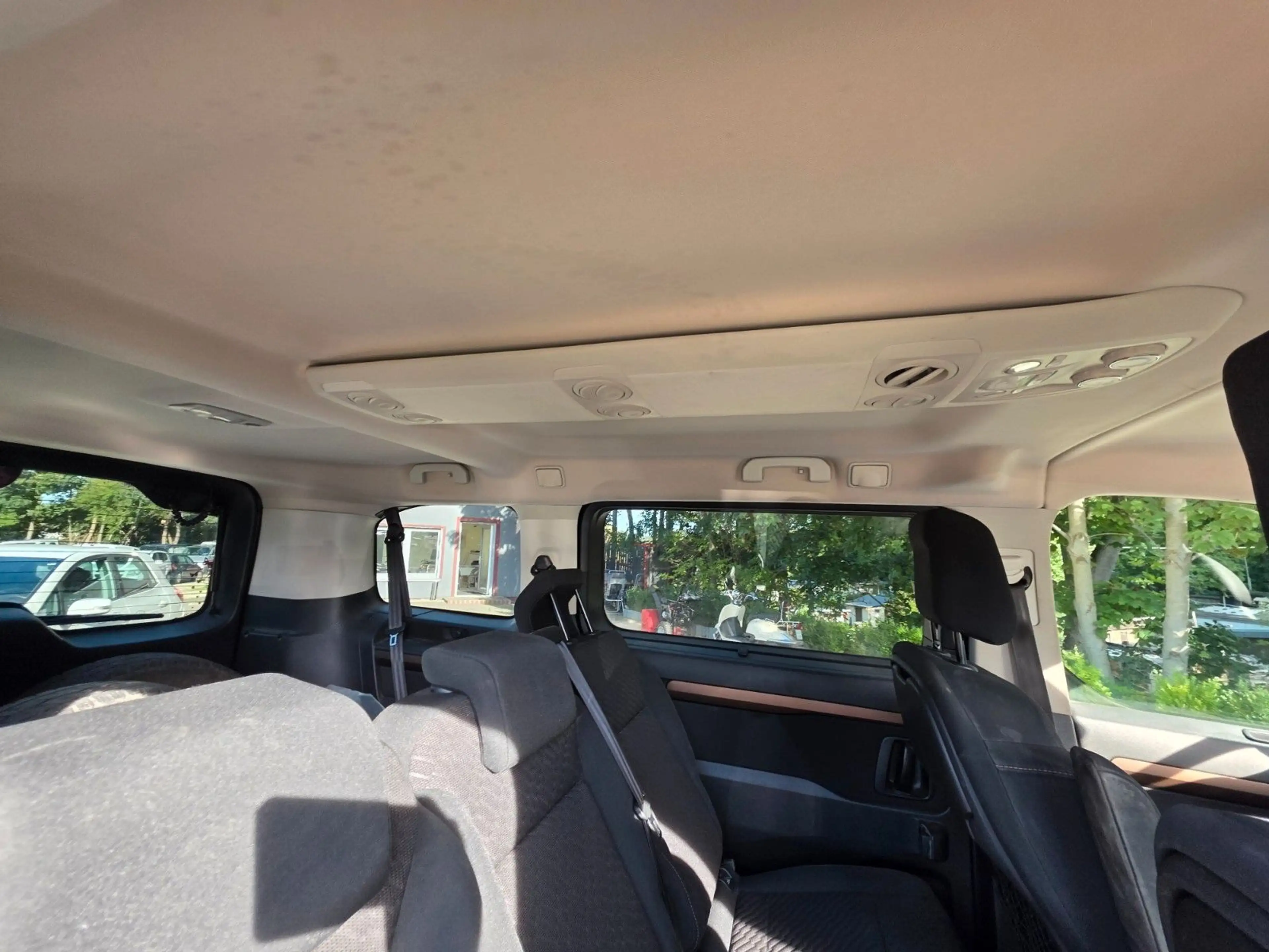 Toyota Proace Verso  2.0 -8 Sitze -TÜV 09 2027 — photo 14