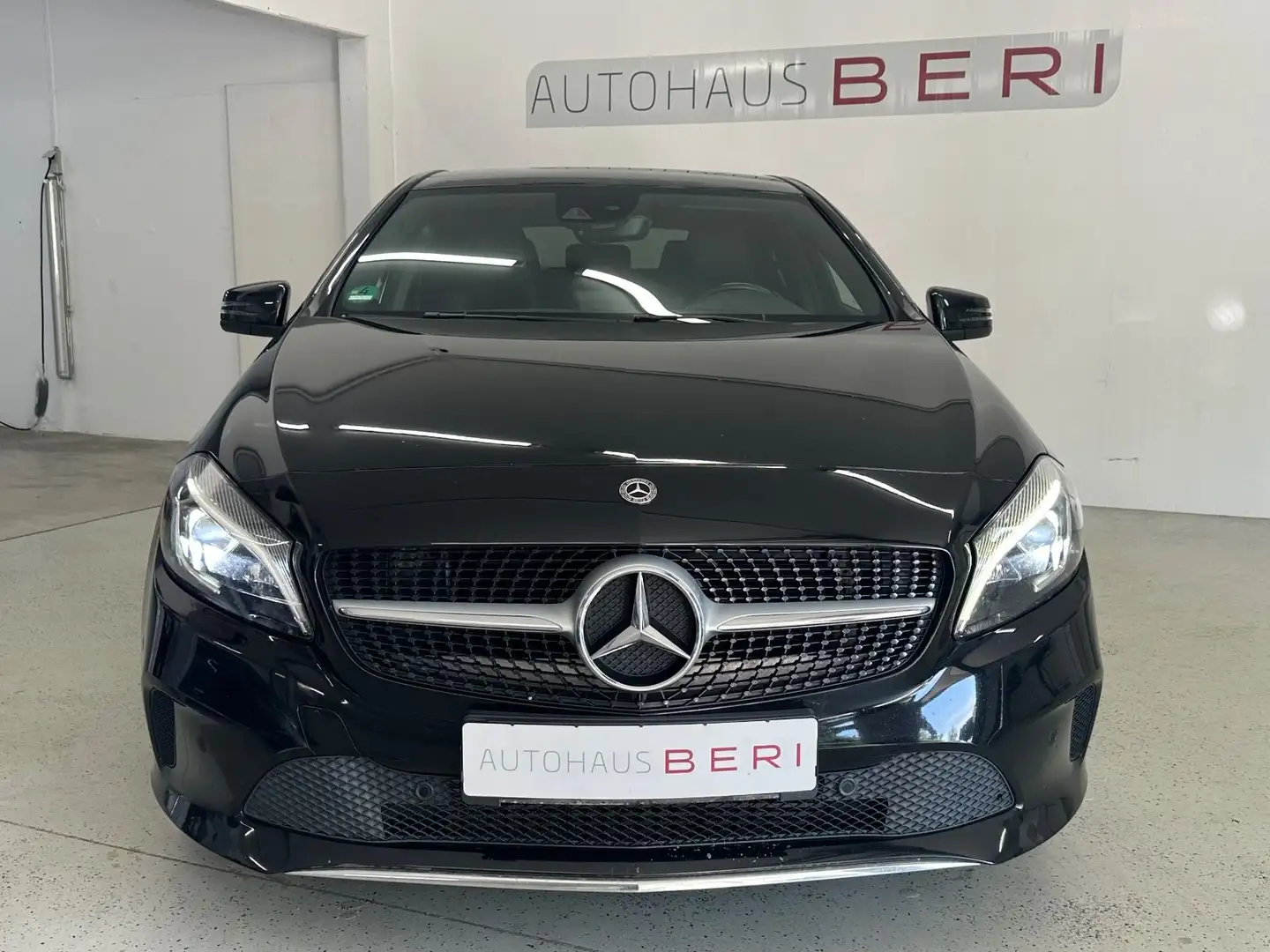Mercedes-Benz A 200 CDI / d 4Matic *Panorama Nero - 2
