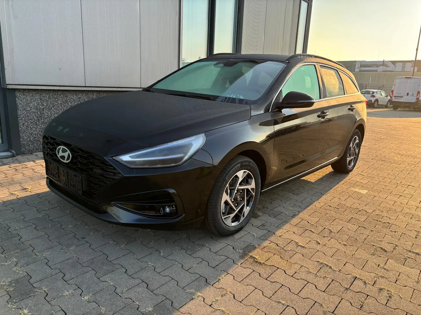 Hyundai i30 Kombi Comfort 1.5i CVVT 96PS, 5 Jahre Garantie,... - 1