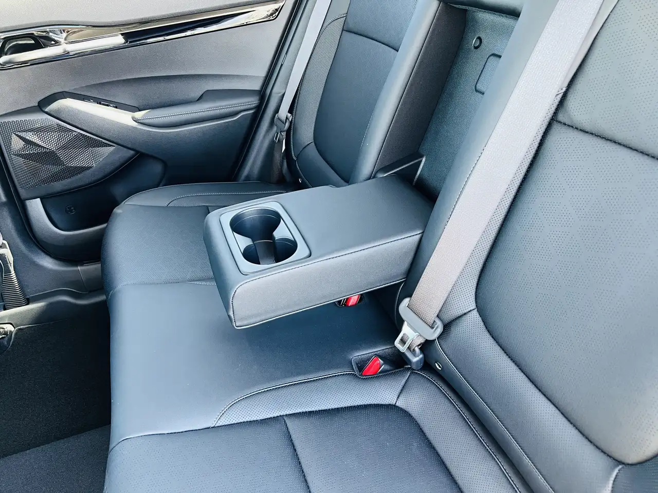 Kia Seltos снимка Kia Seltos