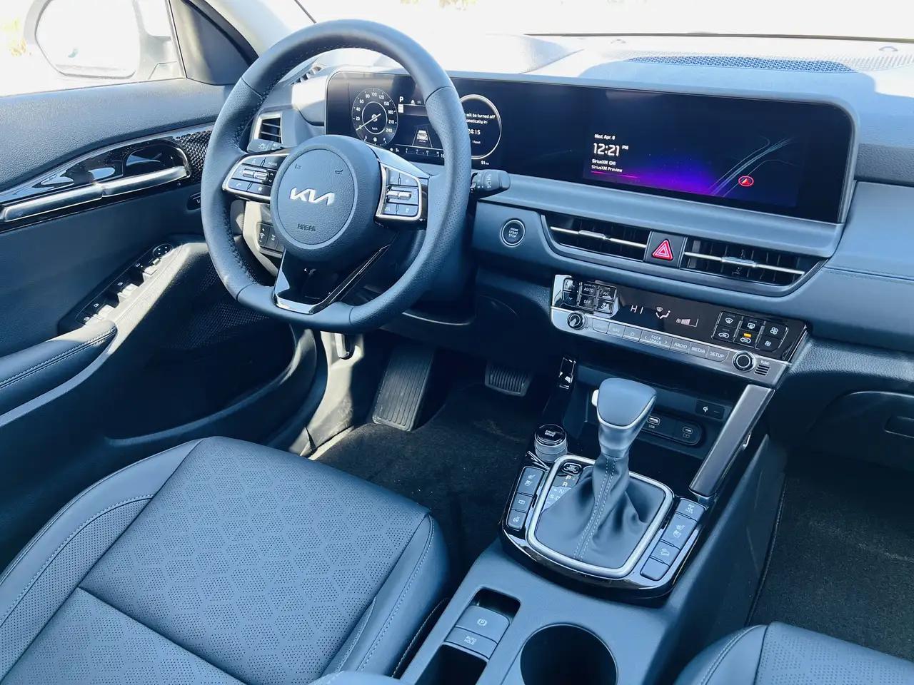 Kia Seltos снимка Kia Seltos