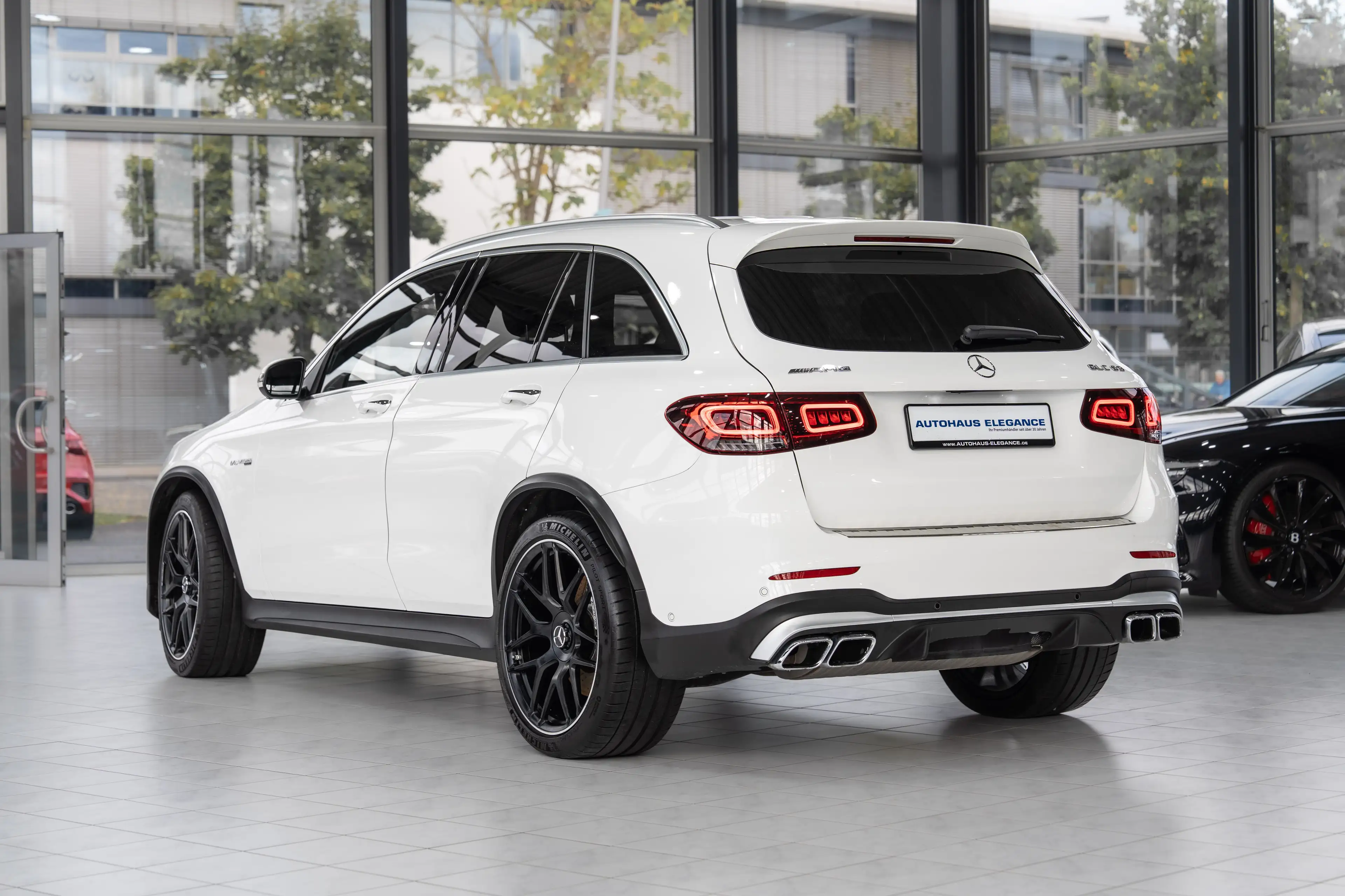 Mercedes-Benz GLC 63 AMG 4Matic*HEAD-UP*AMG-RIDE.CONTROL+*BURM — photo 3