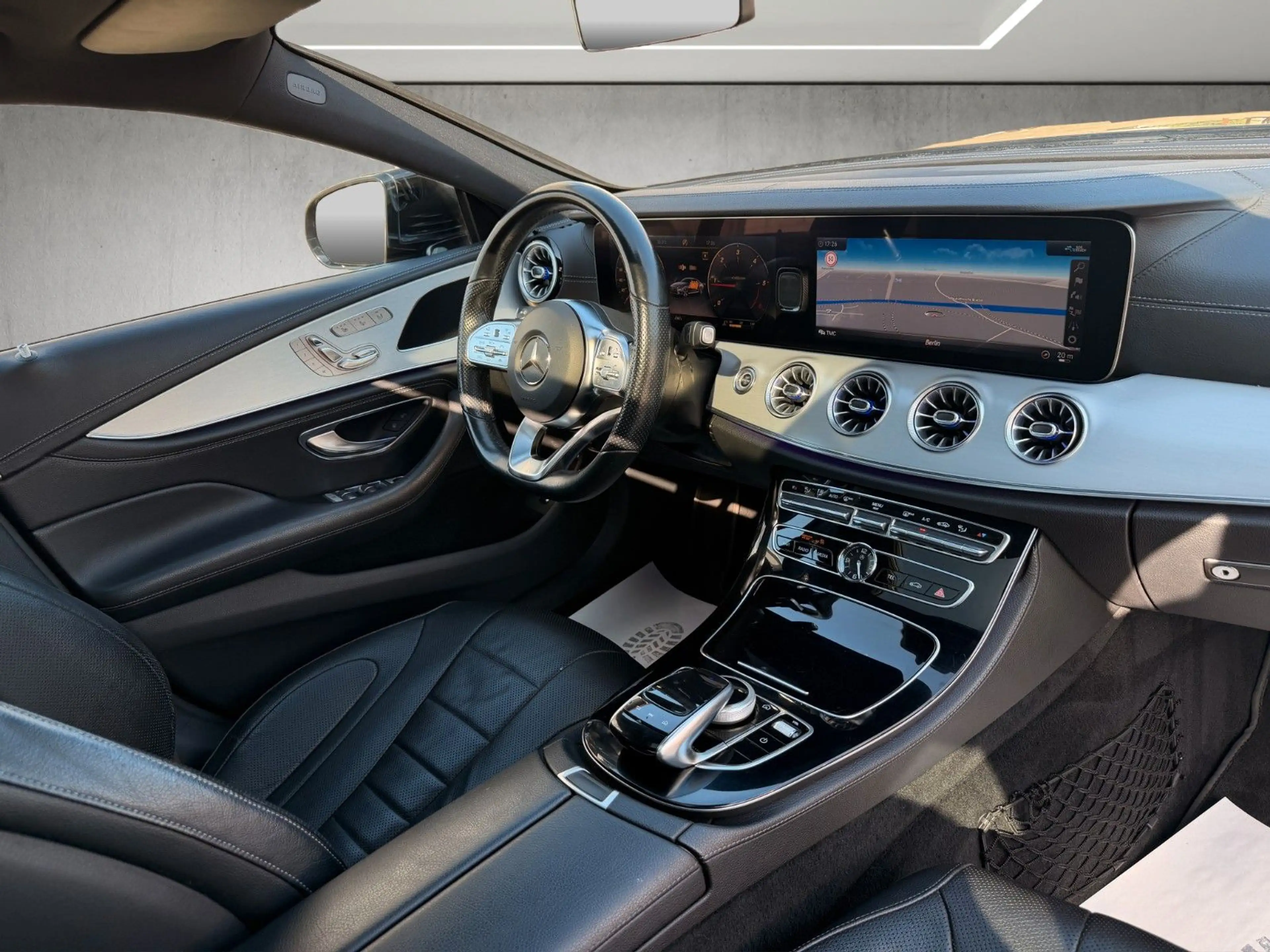 Mercedes-Benz CLS 400 d 4Matic*AMG Line*Leder*LED*Schiebedach — photo 10