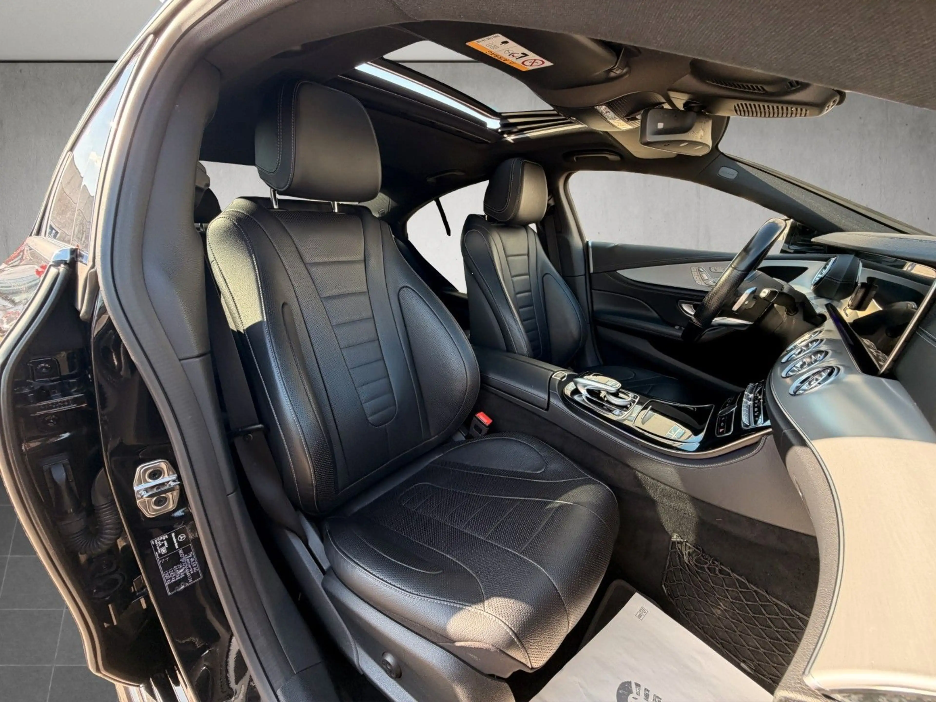 Mercedes-Benz CLS 400 d 4Matic*AMG Line*Leder*LED*Schiebedach — photo 13