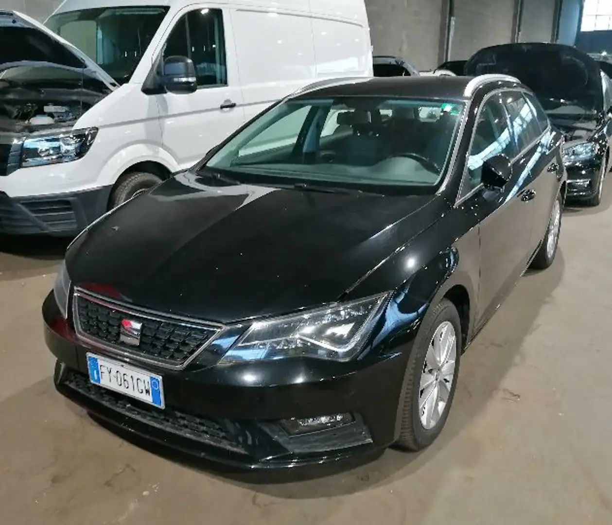 SEAT Leon ST 1.6 tdi Business 115cv my19 - FY061GW Nero - 2