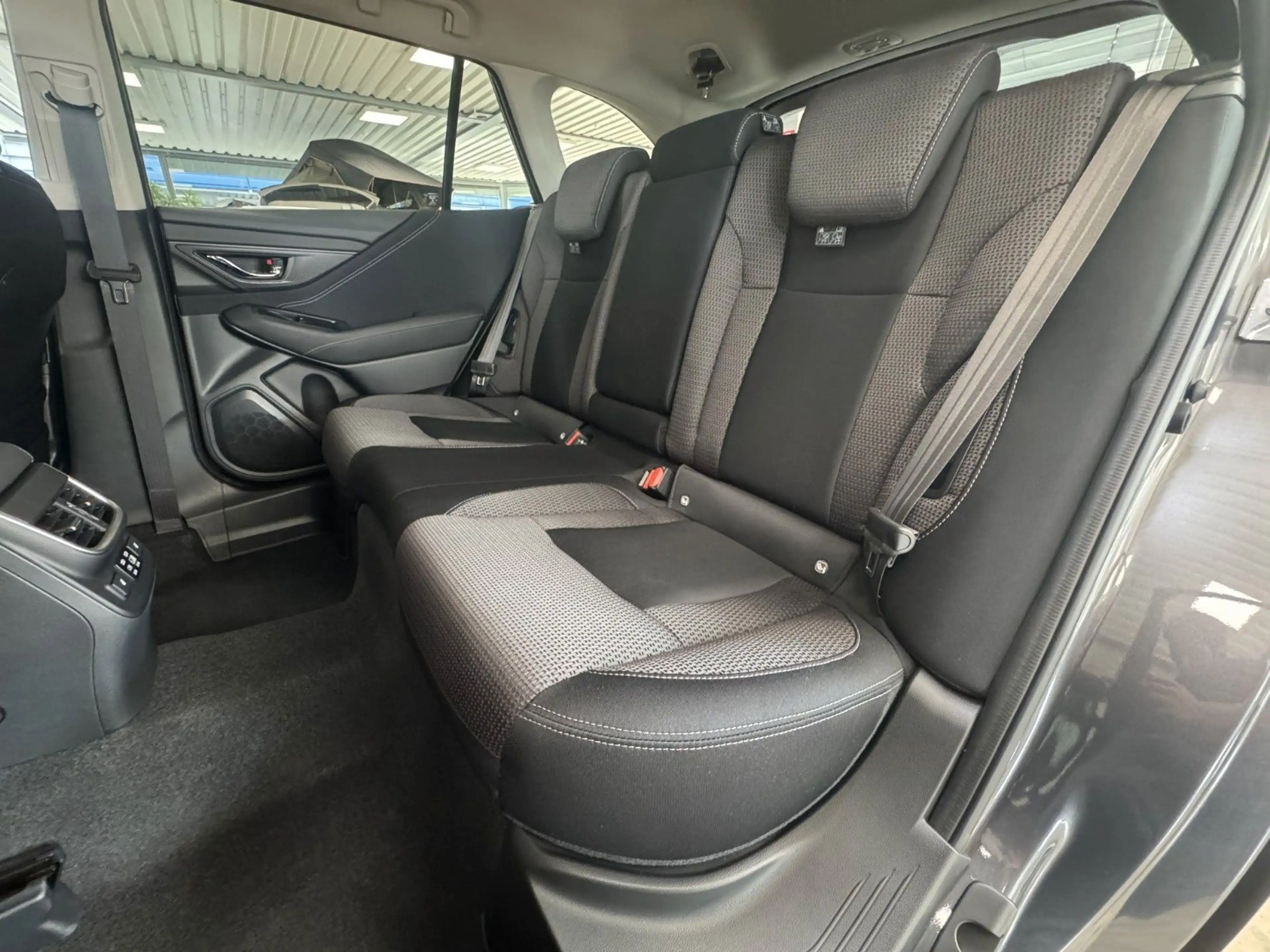 Subaru OUTBACK 2.5 Active | Navi | LED | EyeSight — photo 13