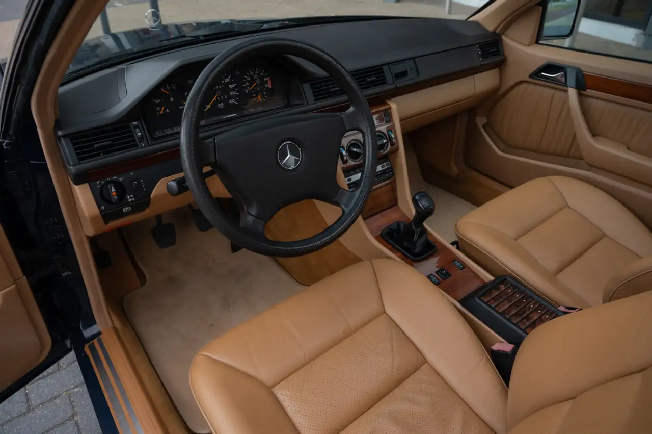 Mercedes-Benz E 230 CE W124 - NO RESERVE VEILING, foto 7