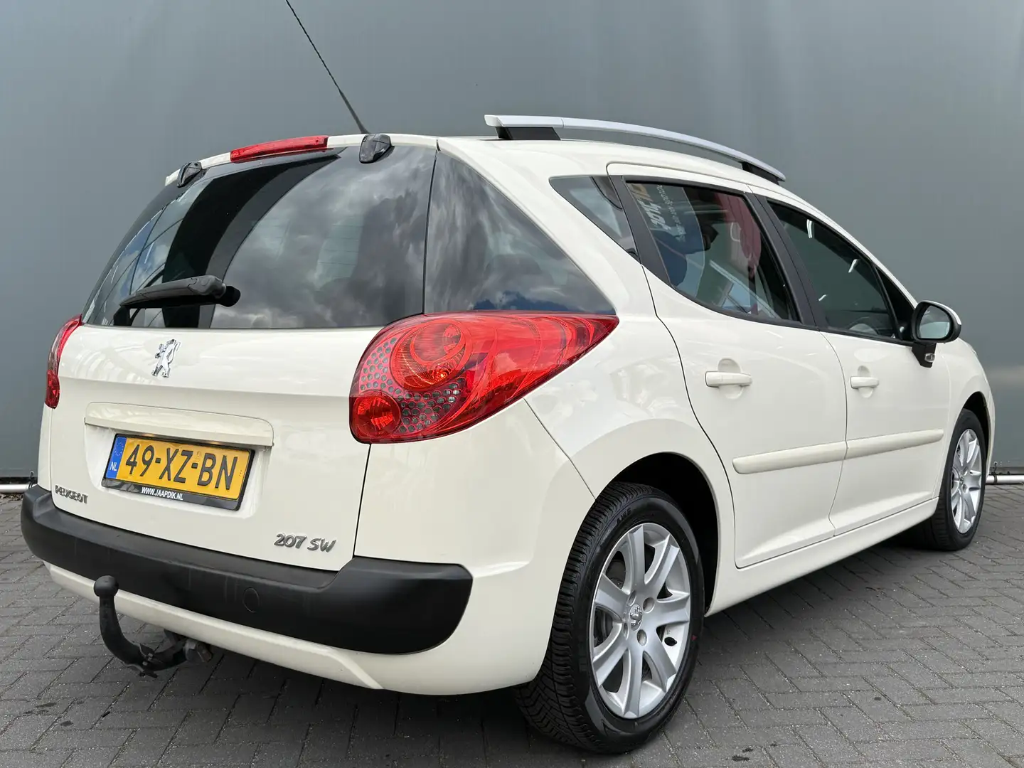 Peugeot 207 SW BWJ 2007 1.6 120 PK VTi XS Première TREKHAAK / Beige - 2
