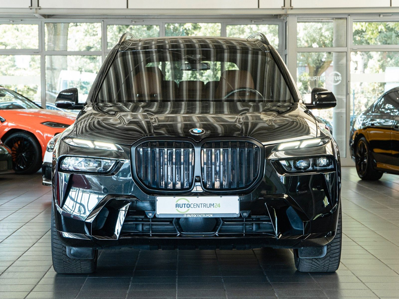 BMW X7 40d M Sport Sky 7-Seat AHK Massage — photo 3