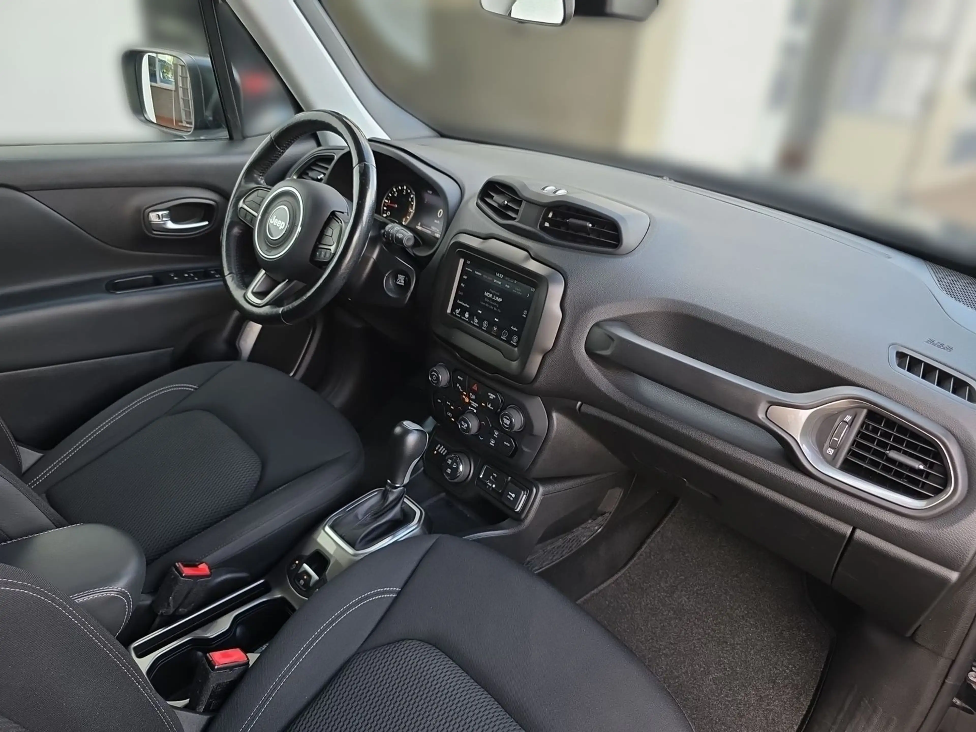 Jeep Renegade 2.0 M-Jet Limited 4WD Kamera DAB PDC — photo 14