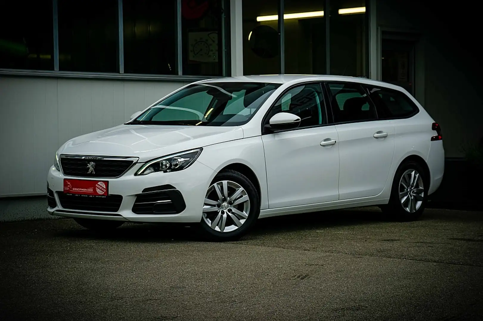 Peugeot 308 SW 1,5 BlueHDI 130 Active S&S *NAVI*ALU* Weiß - 2