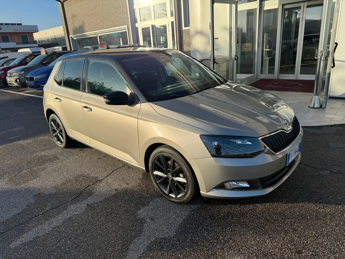 Skoda Fabia Fabia 1.4 tdi Ambition Twin Color 75cv Gris - 1