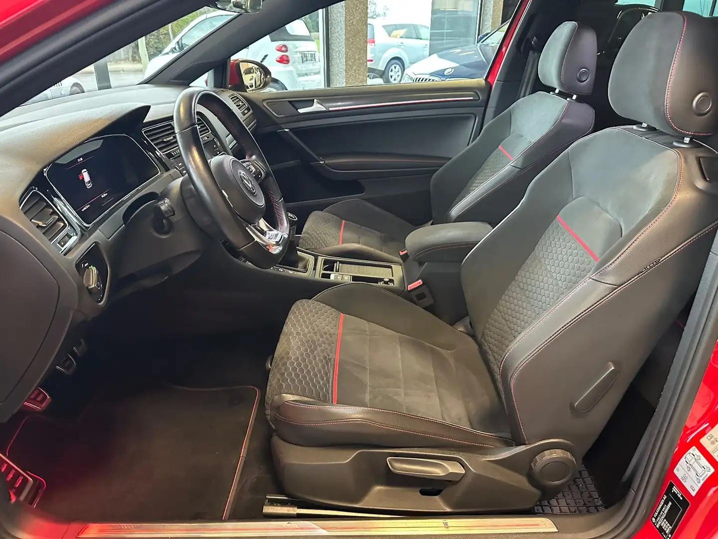 Volkswagen Golf VII GTI Performance Pano ACC Kamera Navi Rot - 2