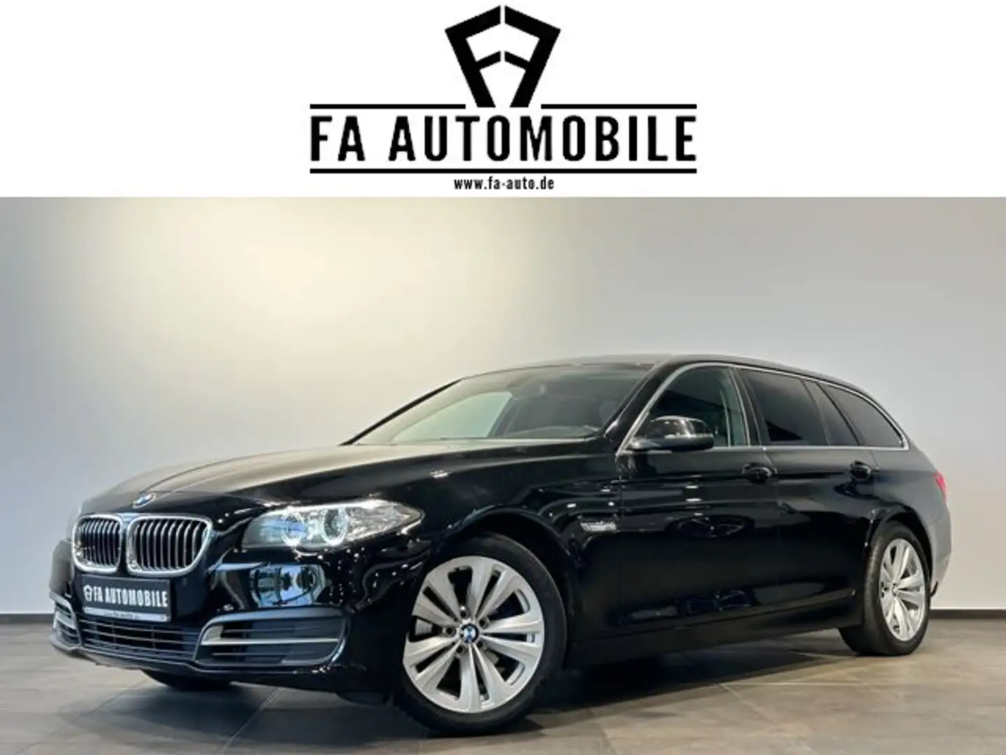 BMW 520 520d xDrive Touring Navi Xenon AHK ALU PDC Black - 1