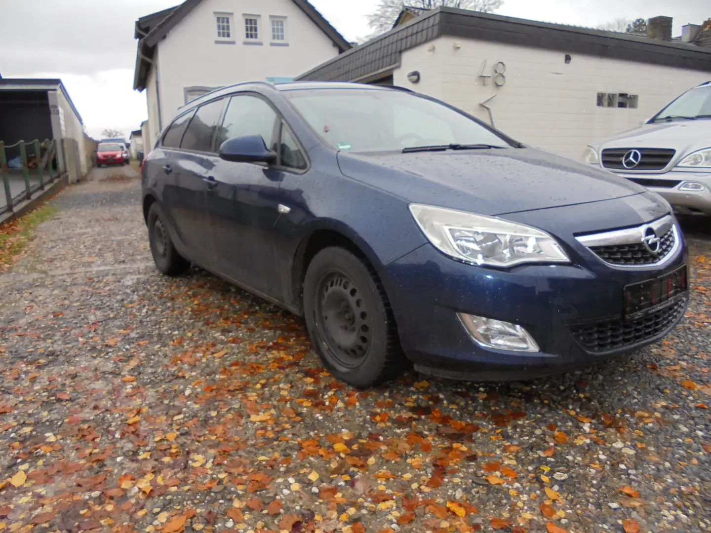 Opel Astra 1.7 CDTI DPF Sports Tourer Blau - 2