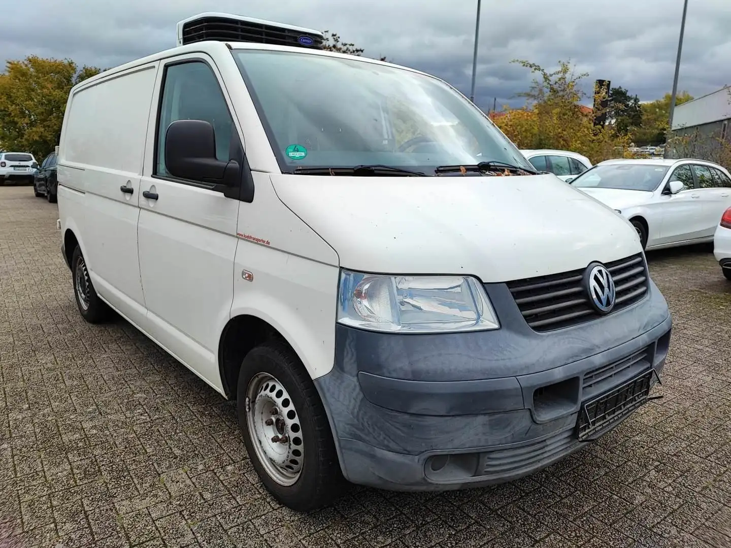 Volkswagen T5 Kombi KÜHLER Weiß - 1